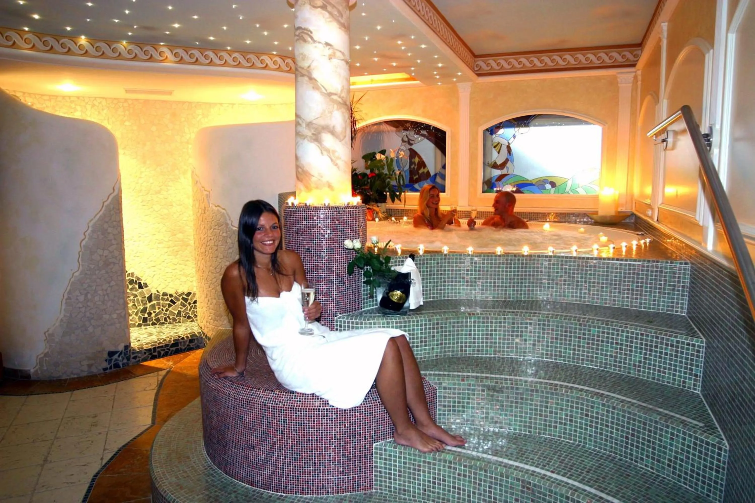 Hot Tub in Piccolo Hotel Gurschler