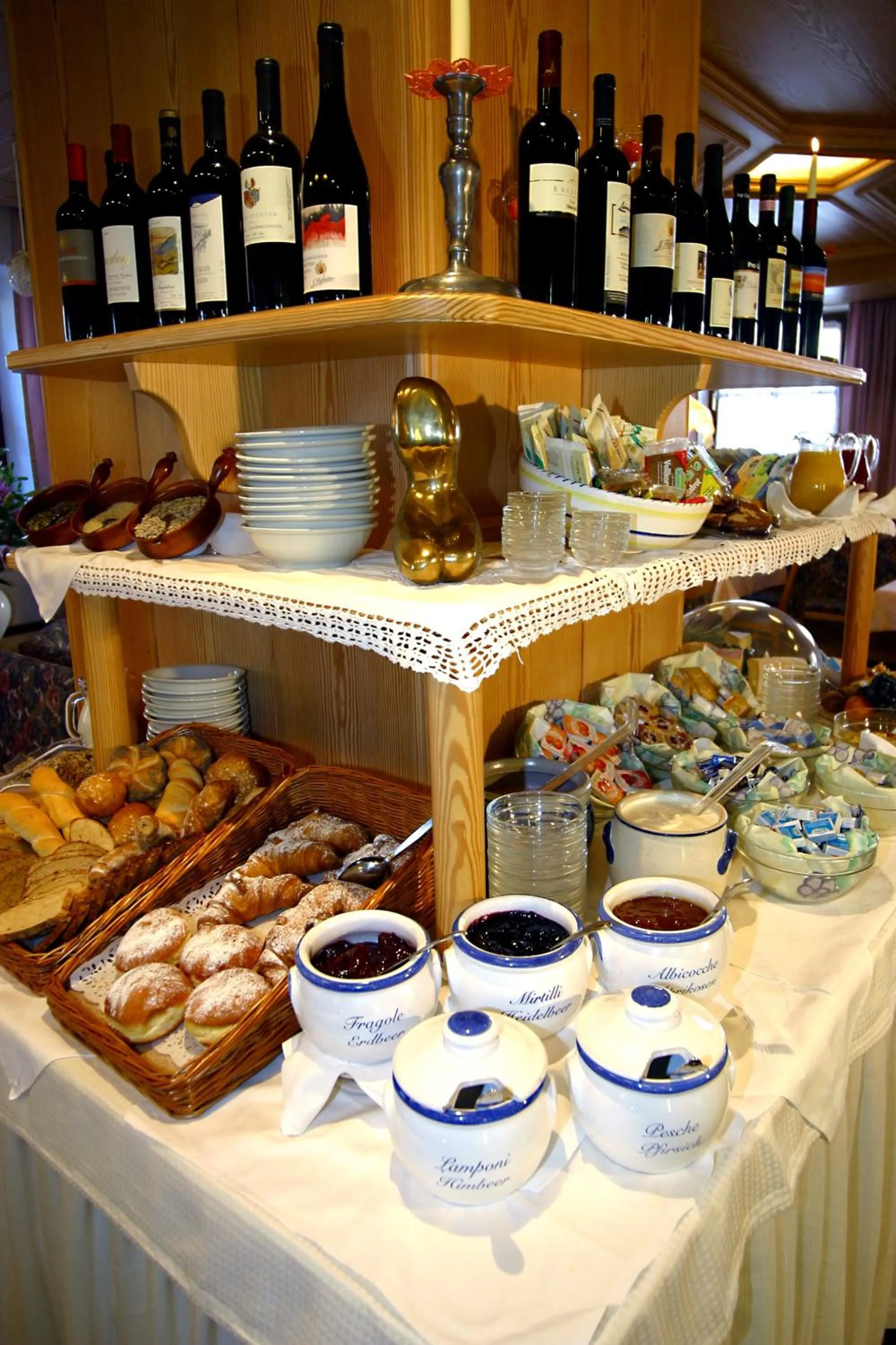 Food and drinks in Piccolo Hotel Gurschler