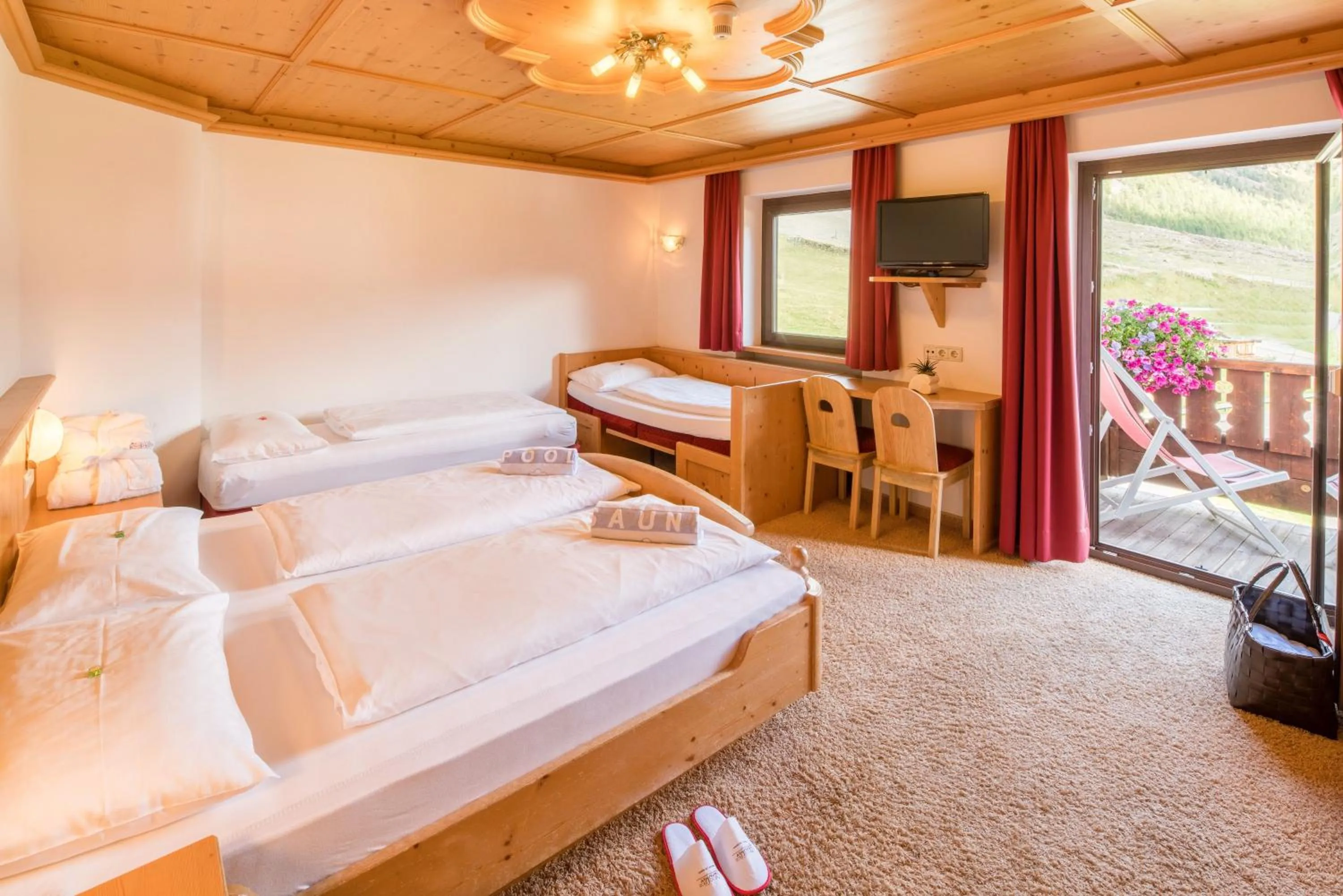 Bed in Piccolo Hotel Gurschler