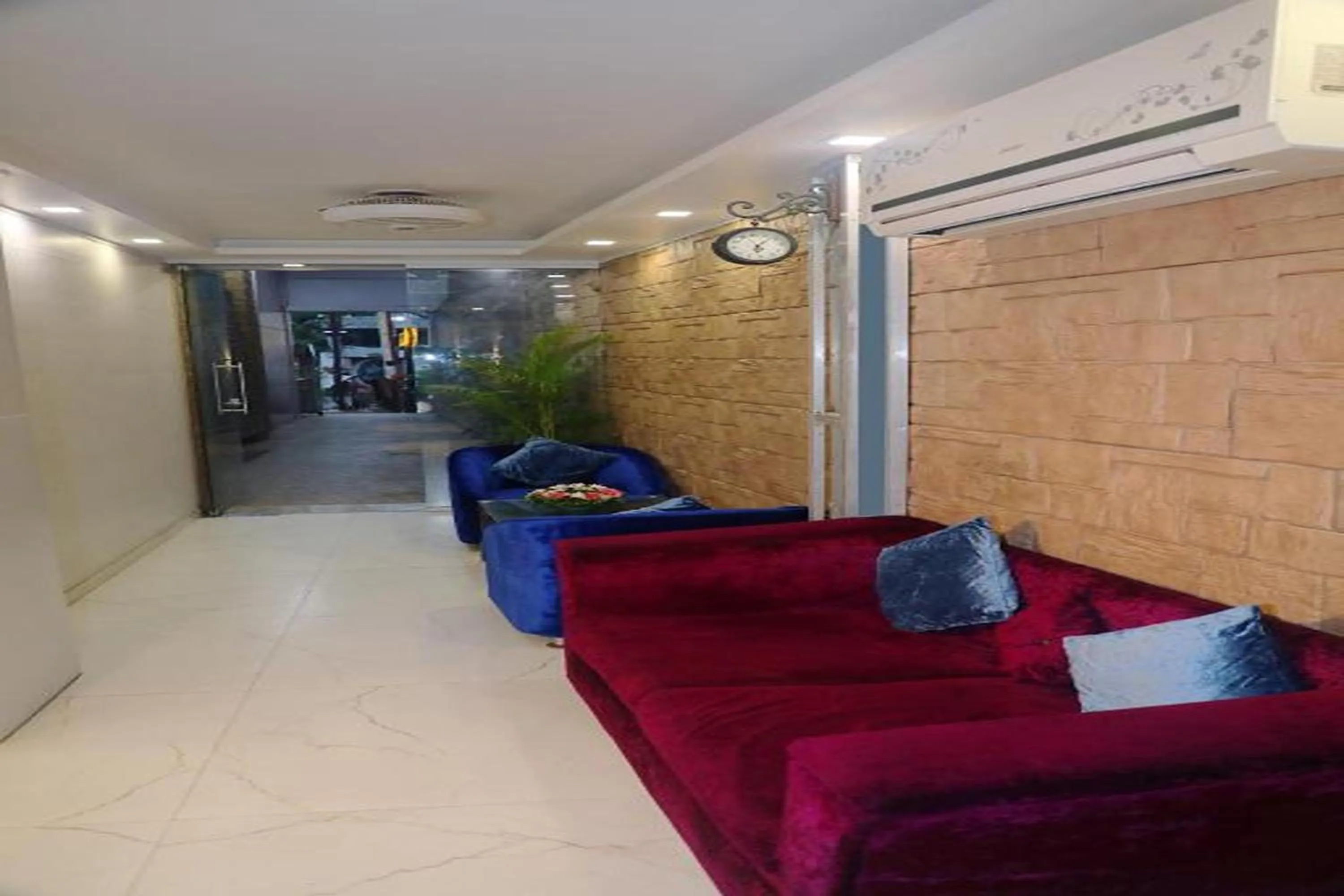 Lobby or reception in Hotel Planet Four