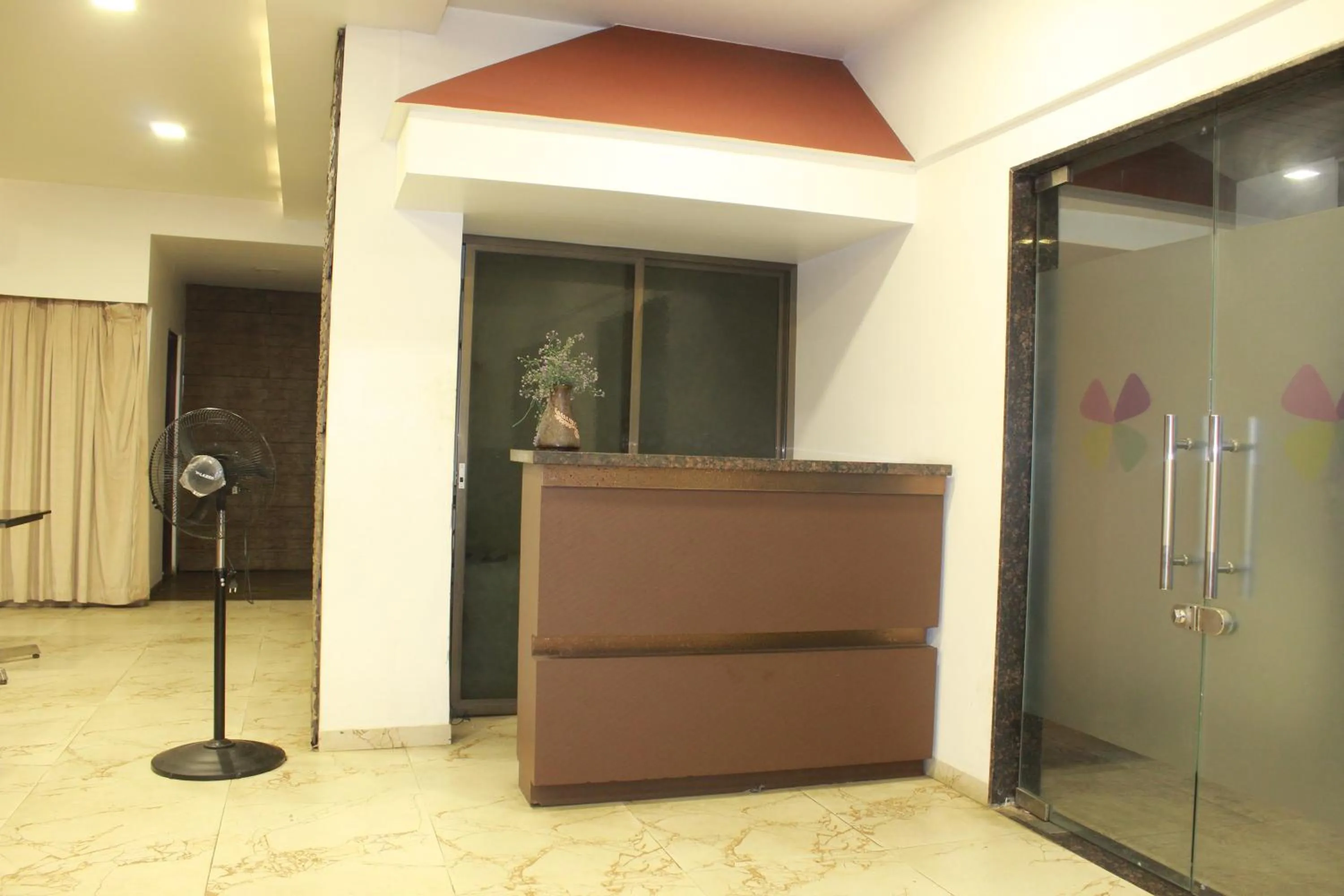 Facade/entrance in Hotel Planet Four