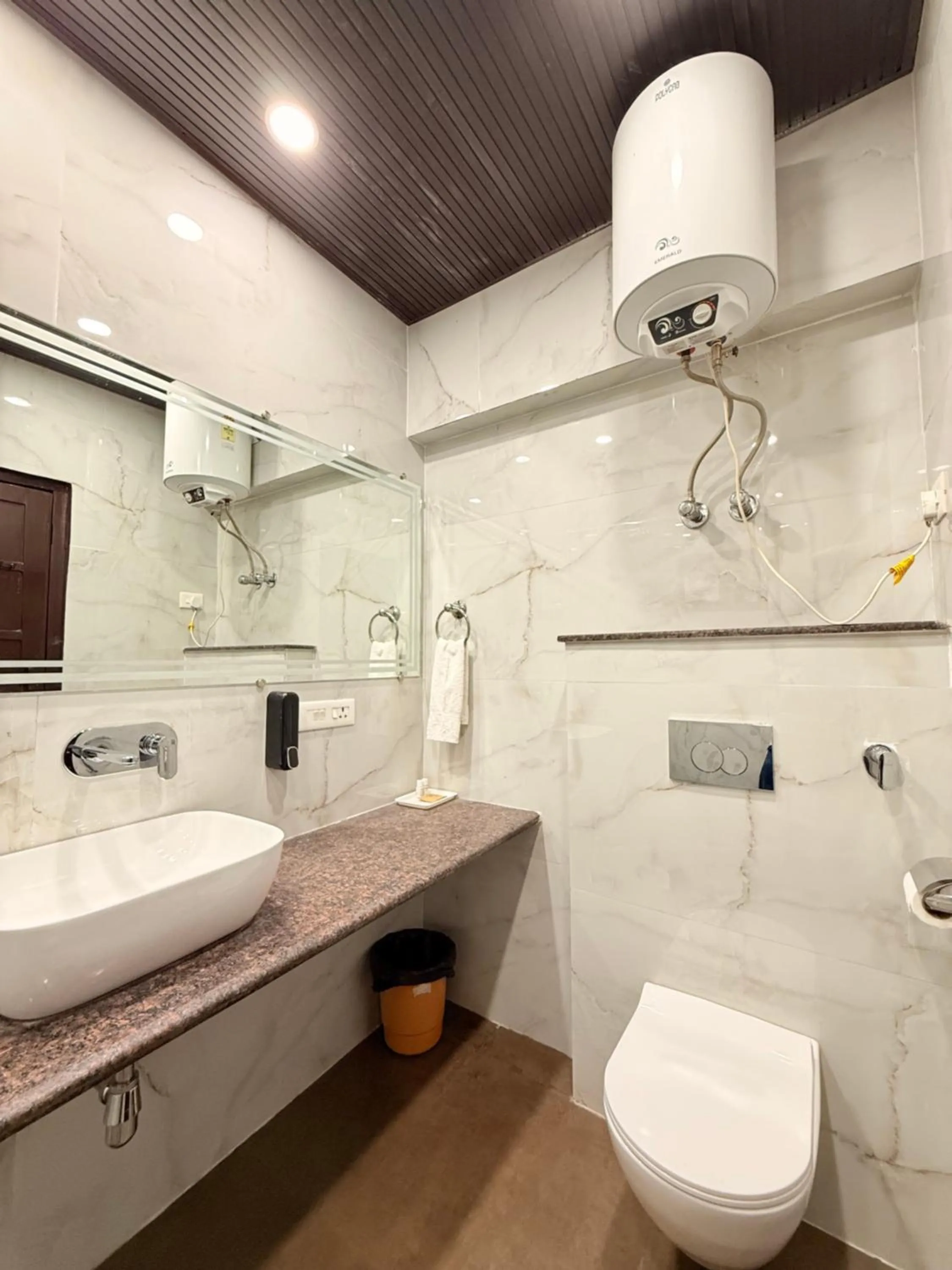 Shower in ECKO Kasang Regency Hill Resort