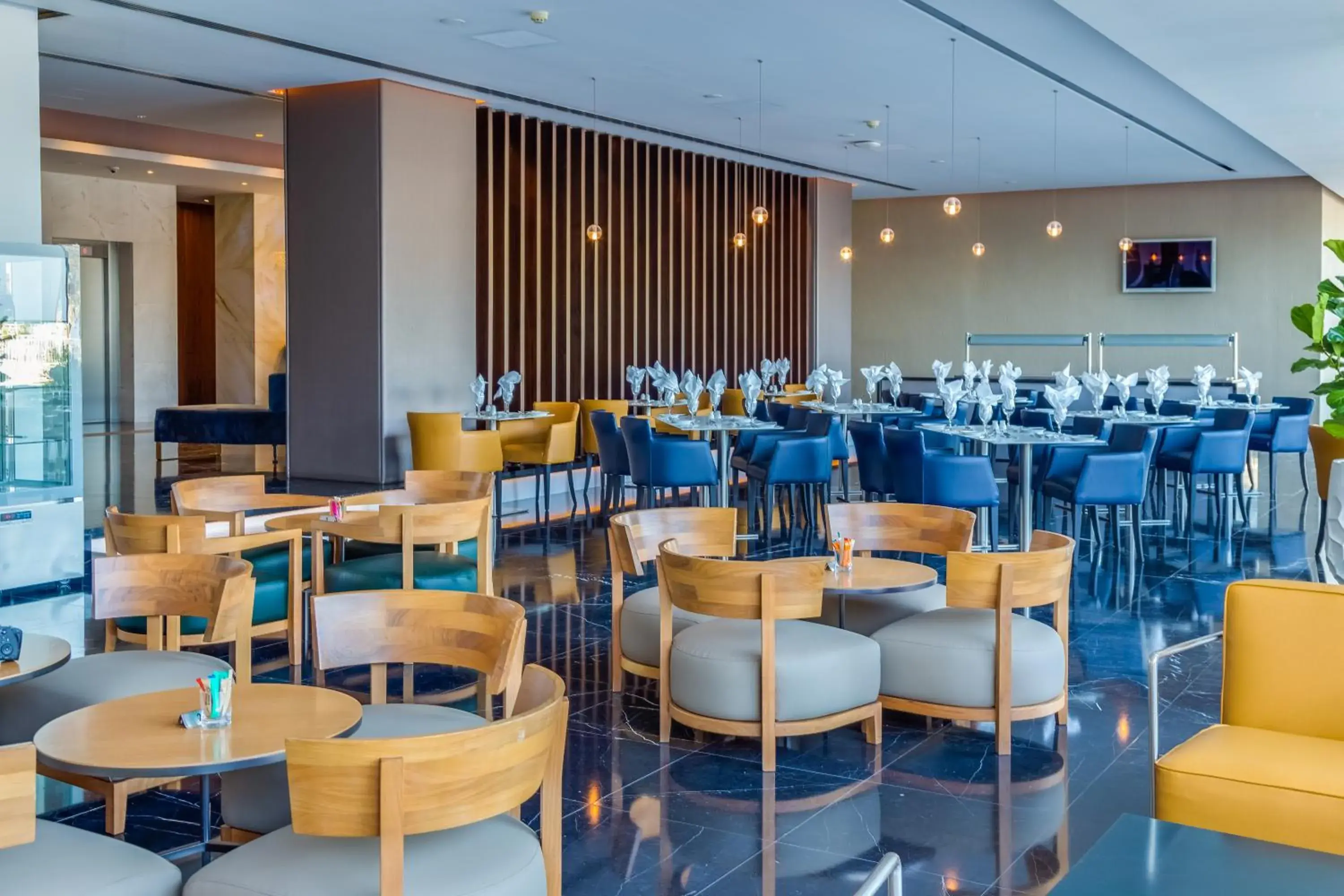 Lounge or bar in Sun Hall Hotel Lounge or bar in Sun Hall Hotel