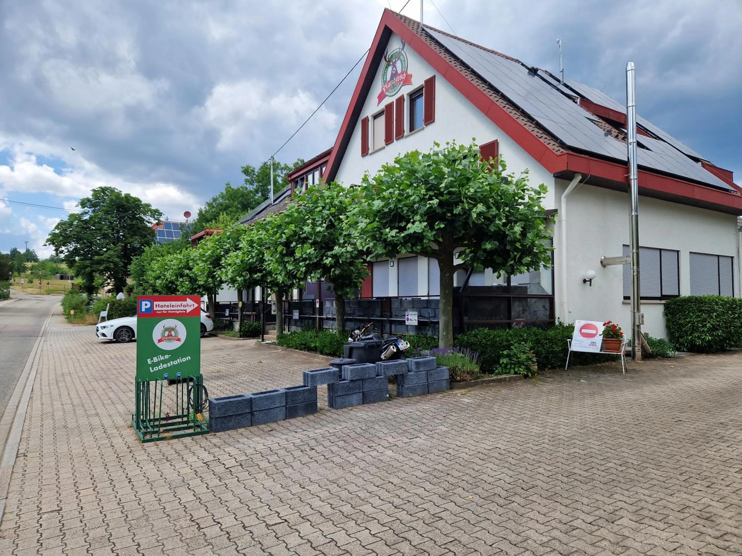 Property building in Hotel Platzhirsch