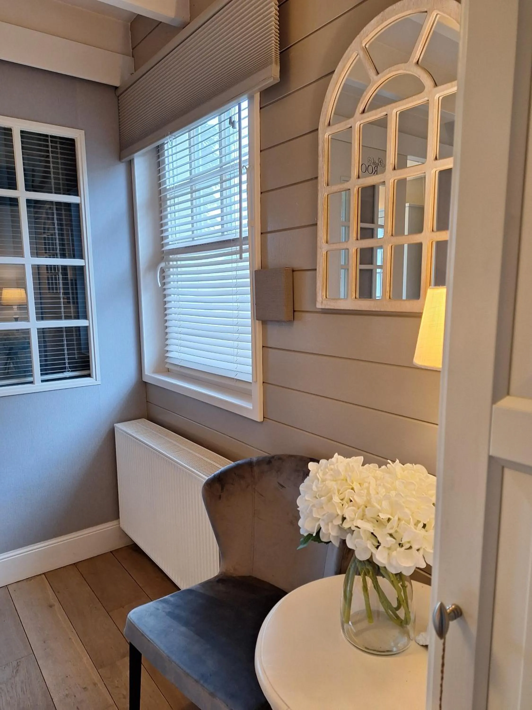 Casa-Cosi, tourist & business suites & flats with reserved parking included, private sauna