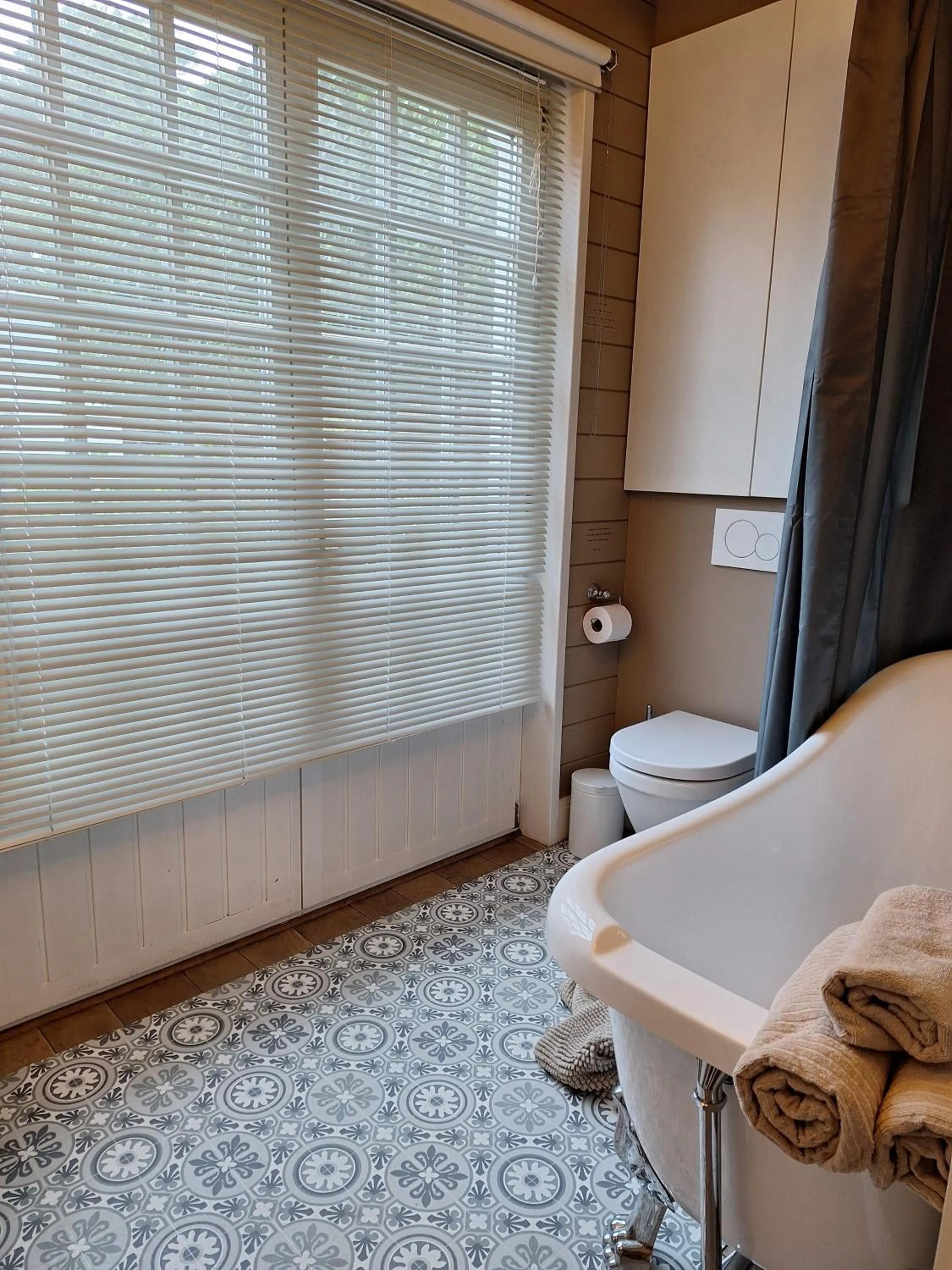 Casa-Cosi, tourist & business suites & flats with reserved parking included, private sauna