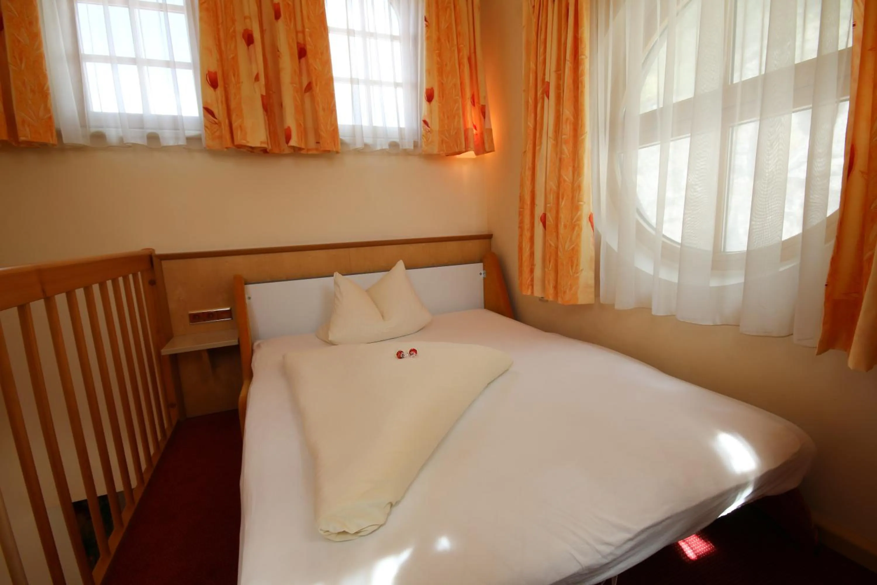 Bedroom, Bed in Hotel Gasthof Neuner