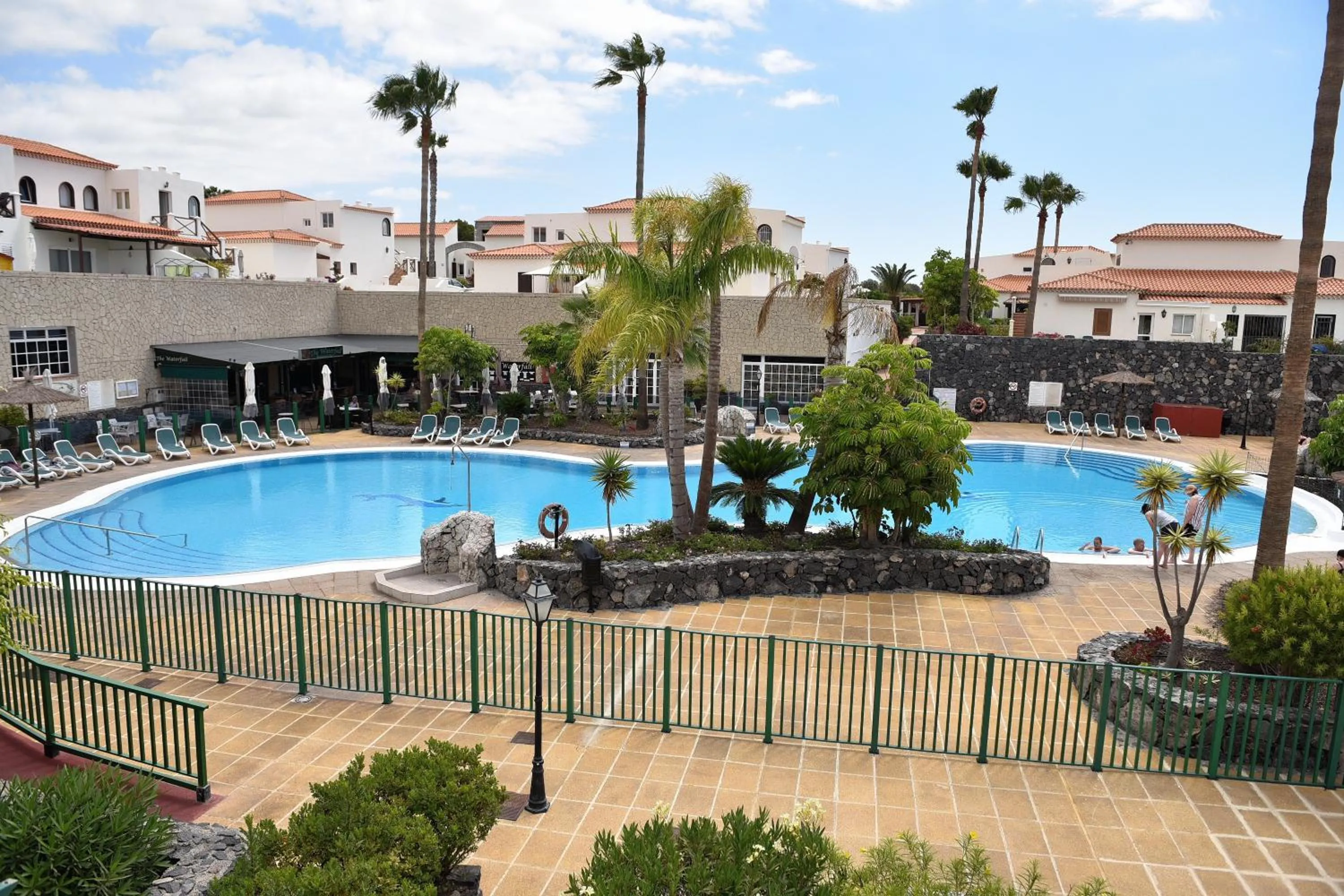 Swimming pool in Las Adelfas 2