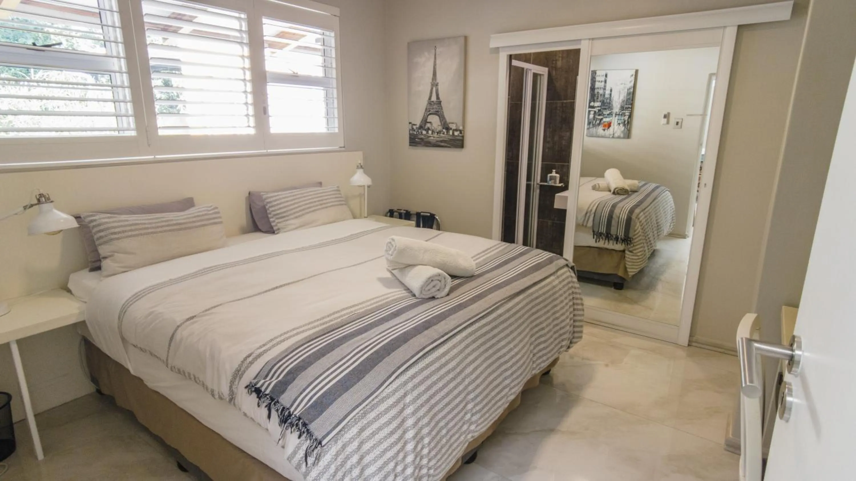 Bed in Umhlanga Lodge