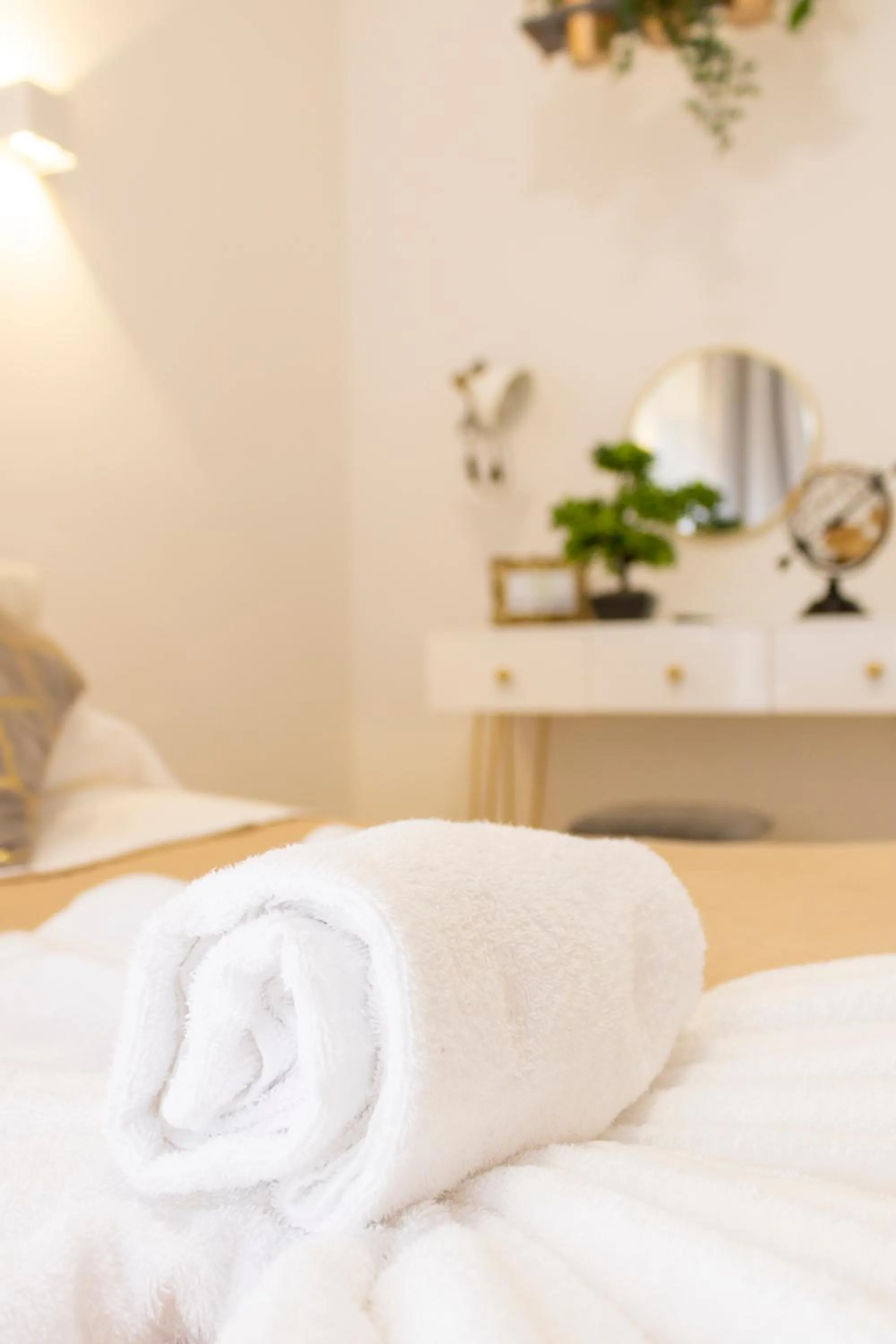 Decorative detail, Bed in Vitti's Home Verona 3