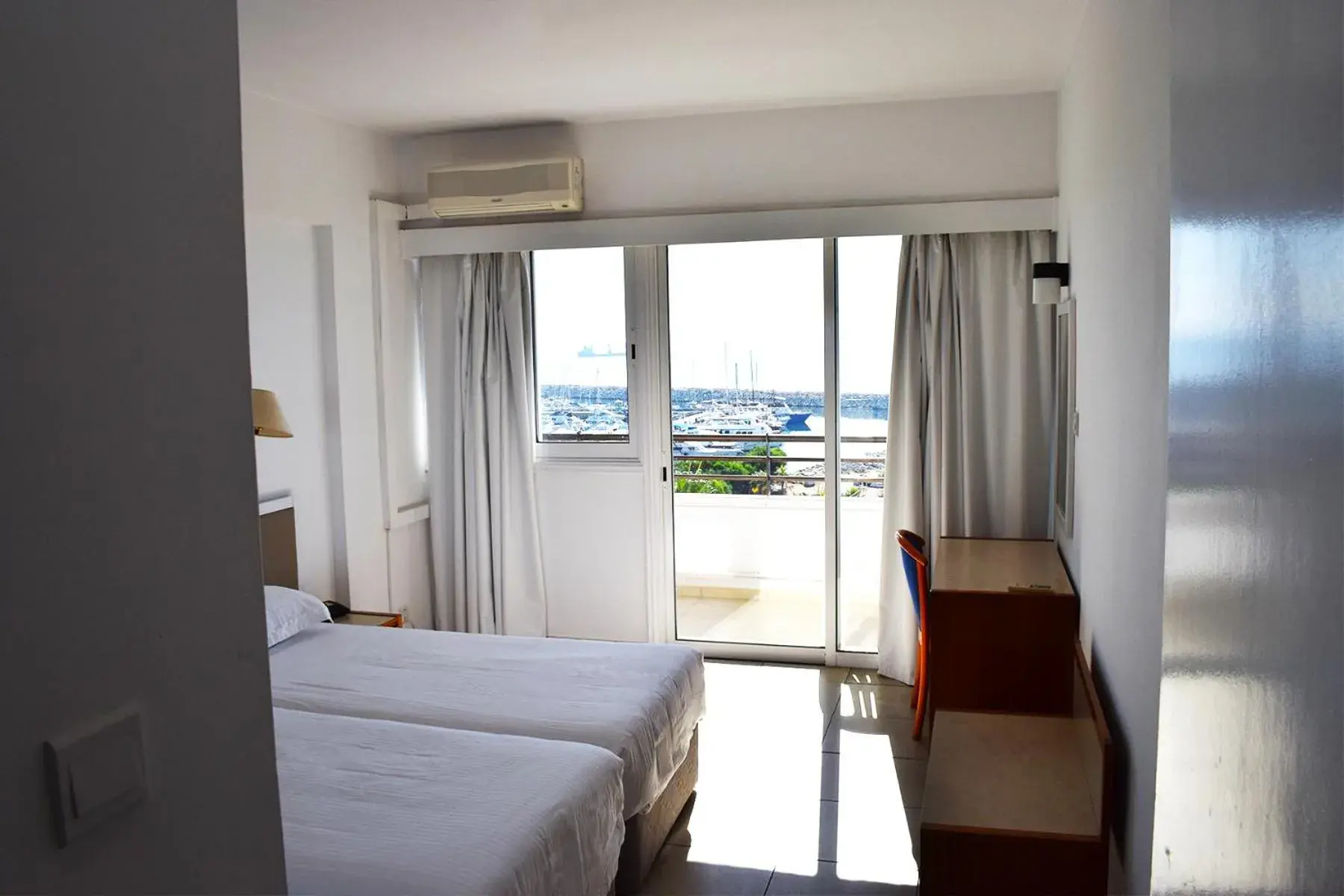 One-Bedroom Apartment with Sea View (4 Adults) in Sun Hall Beach Hotel Apartments One-Bedroom Apartment with Sea View (4 Adults) in Sun Hall Beach Hotel Apartments