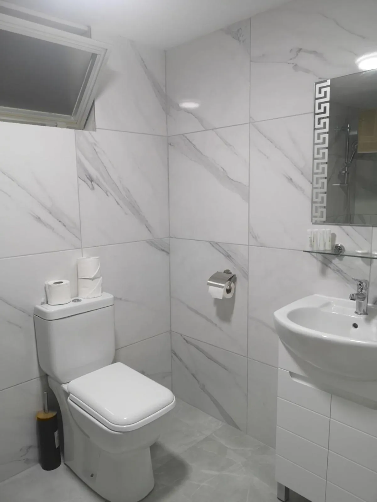 Shower in Sun Hall Beach Hotel Apartments