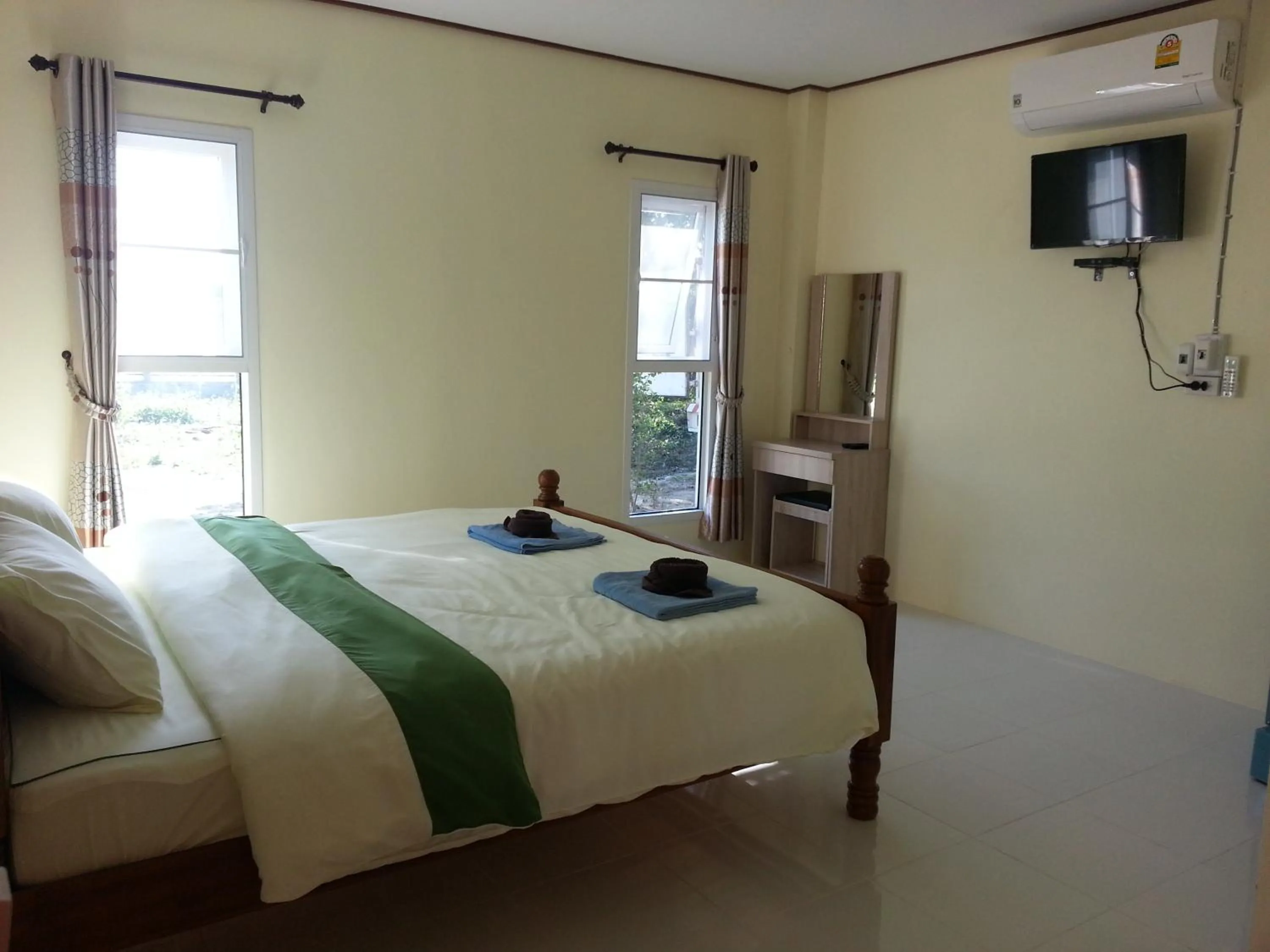 Bedroom, Bed in Queue&Bright Resort