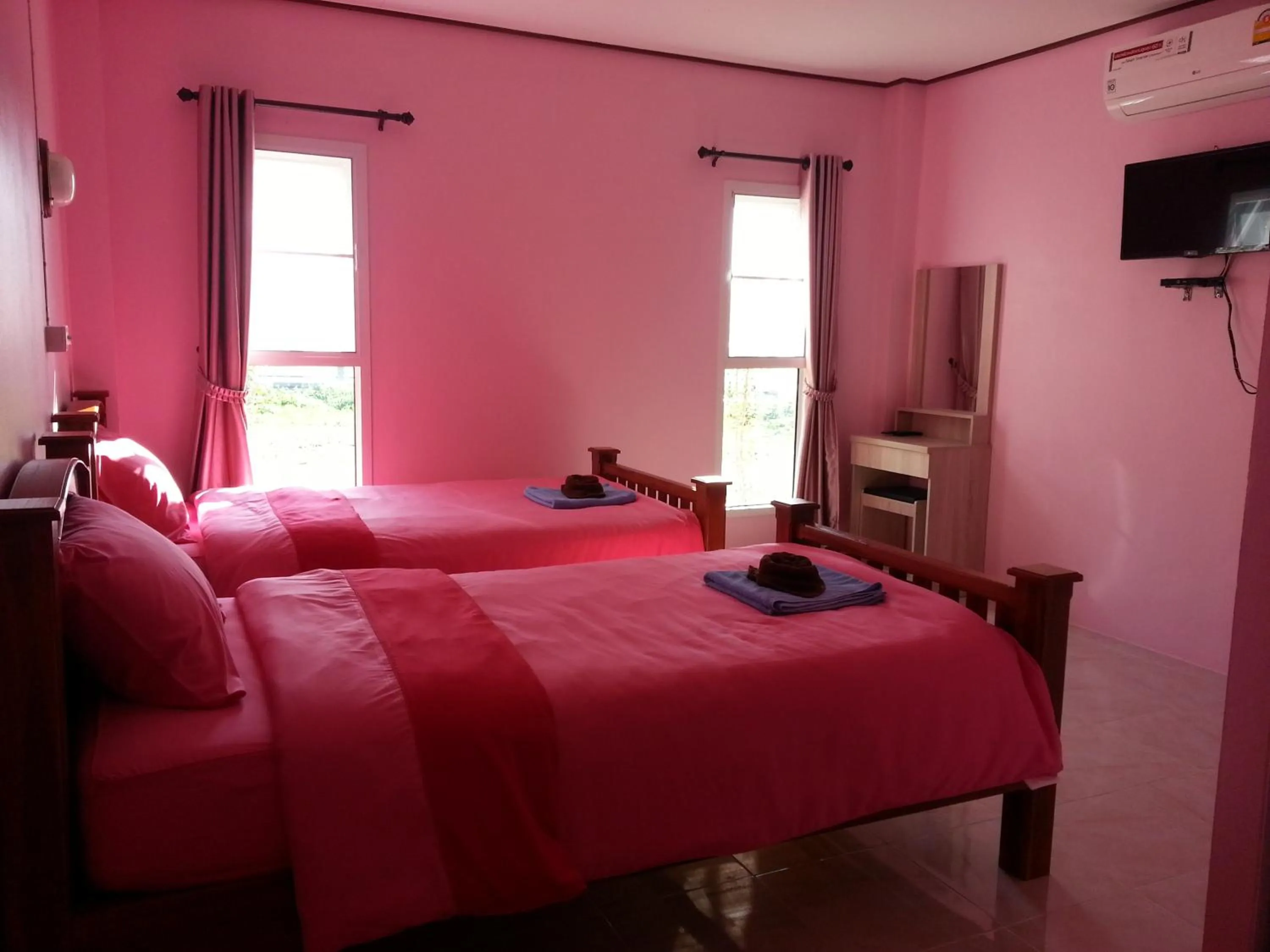 Bedroom, Bed in Queue&Bright Resort