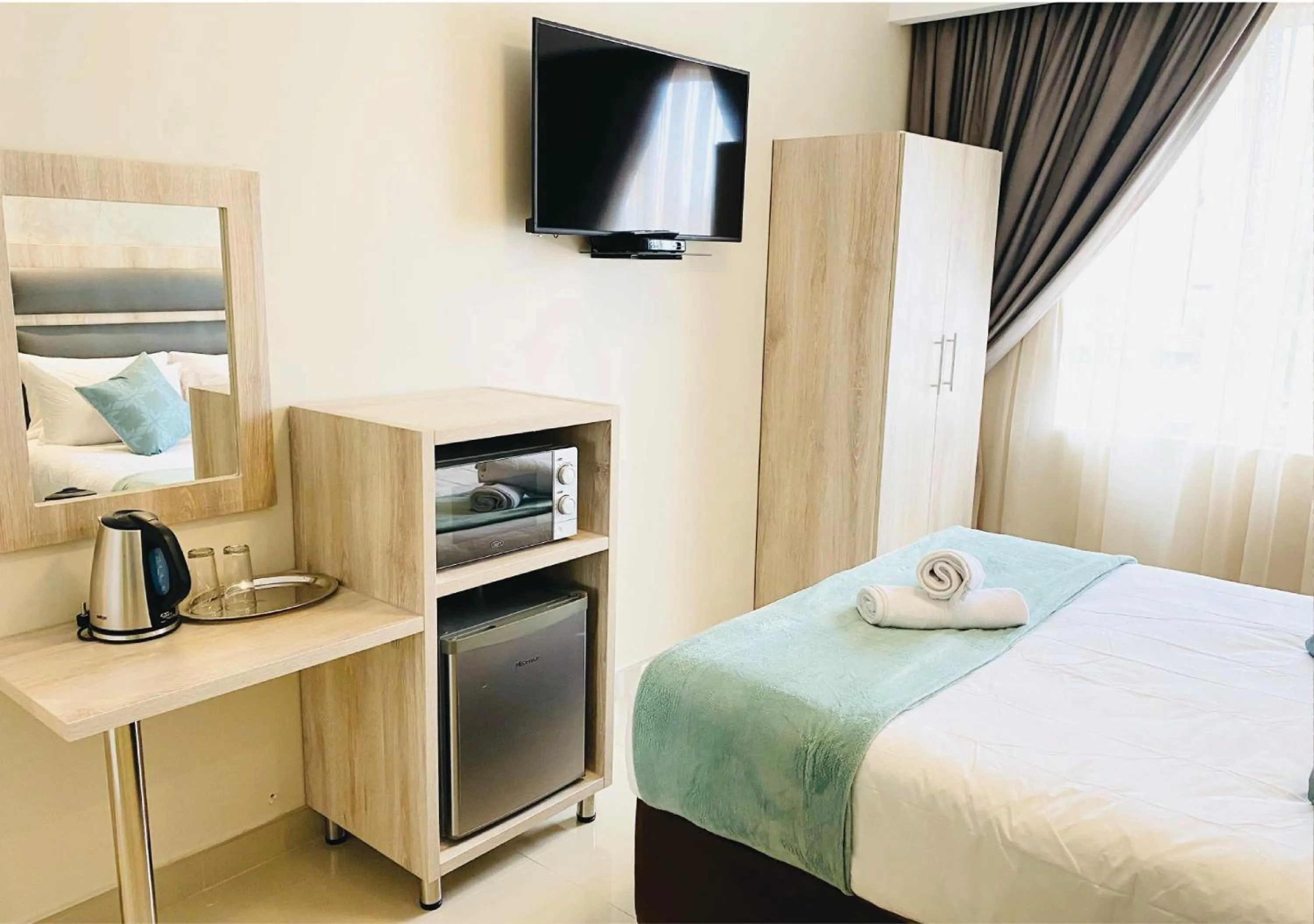 Bedroom, Bed in Bayside Hotel 116 West Street