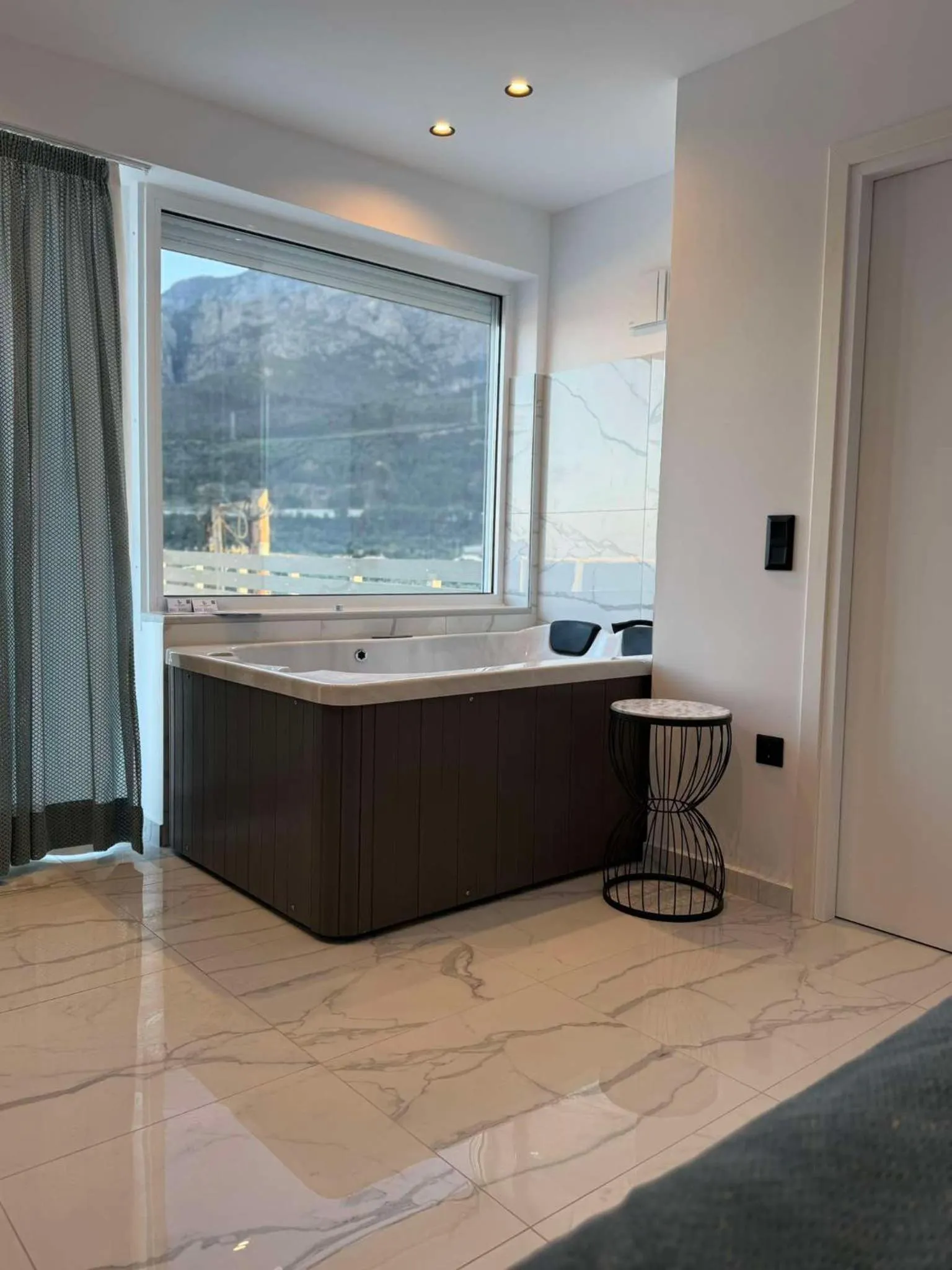 Hot Tub in Panorama Hotel - Restaurant