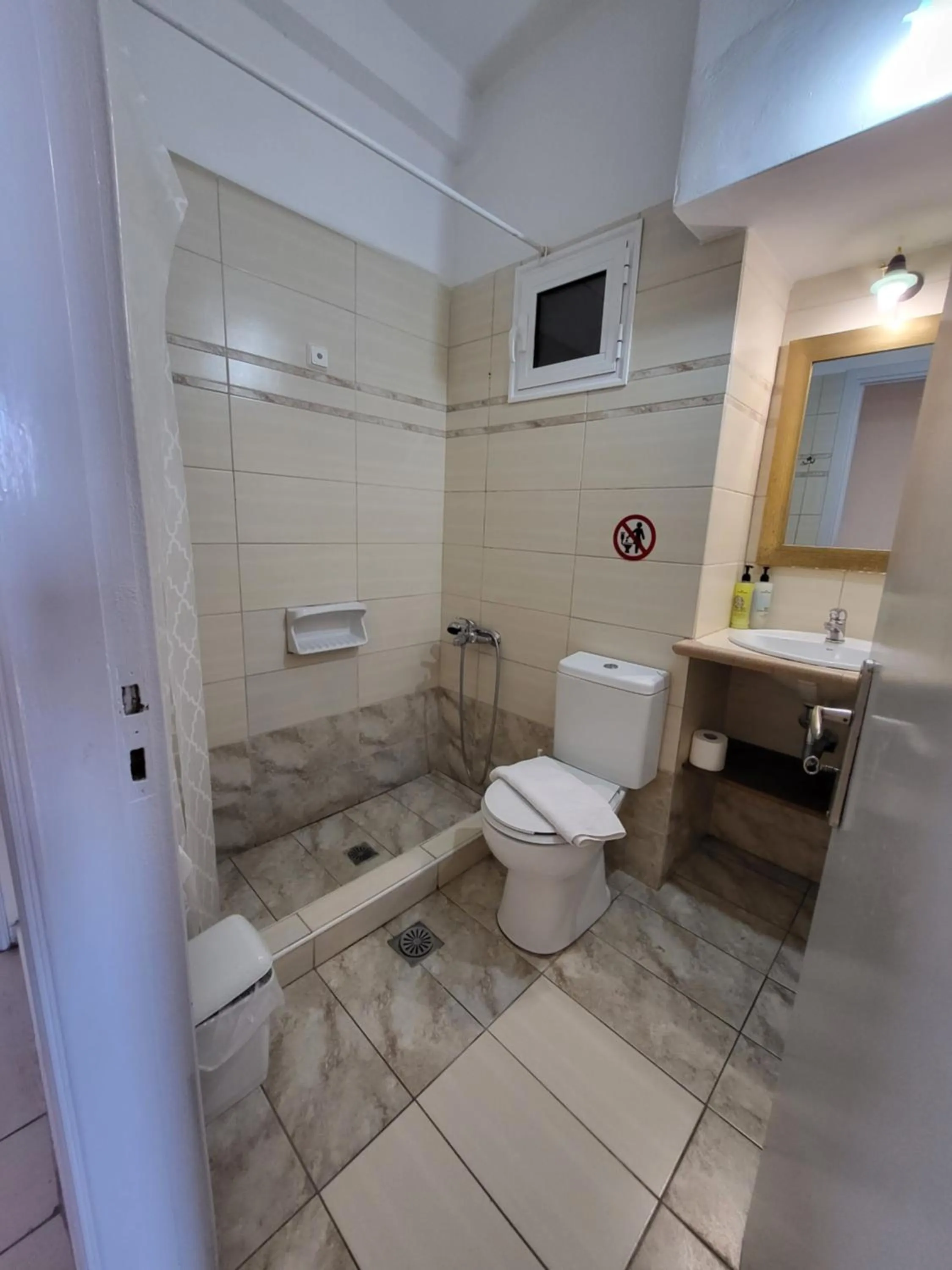 Toilet in Panorama Hotel - Restaurant