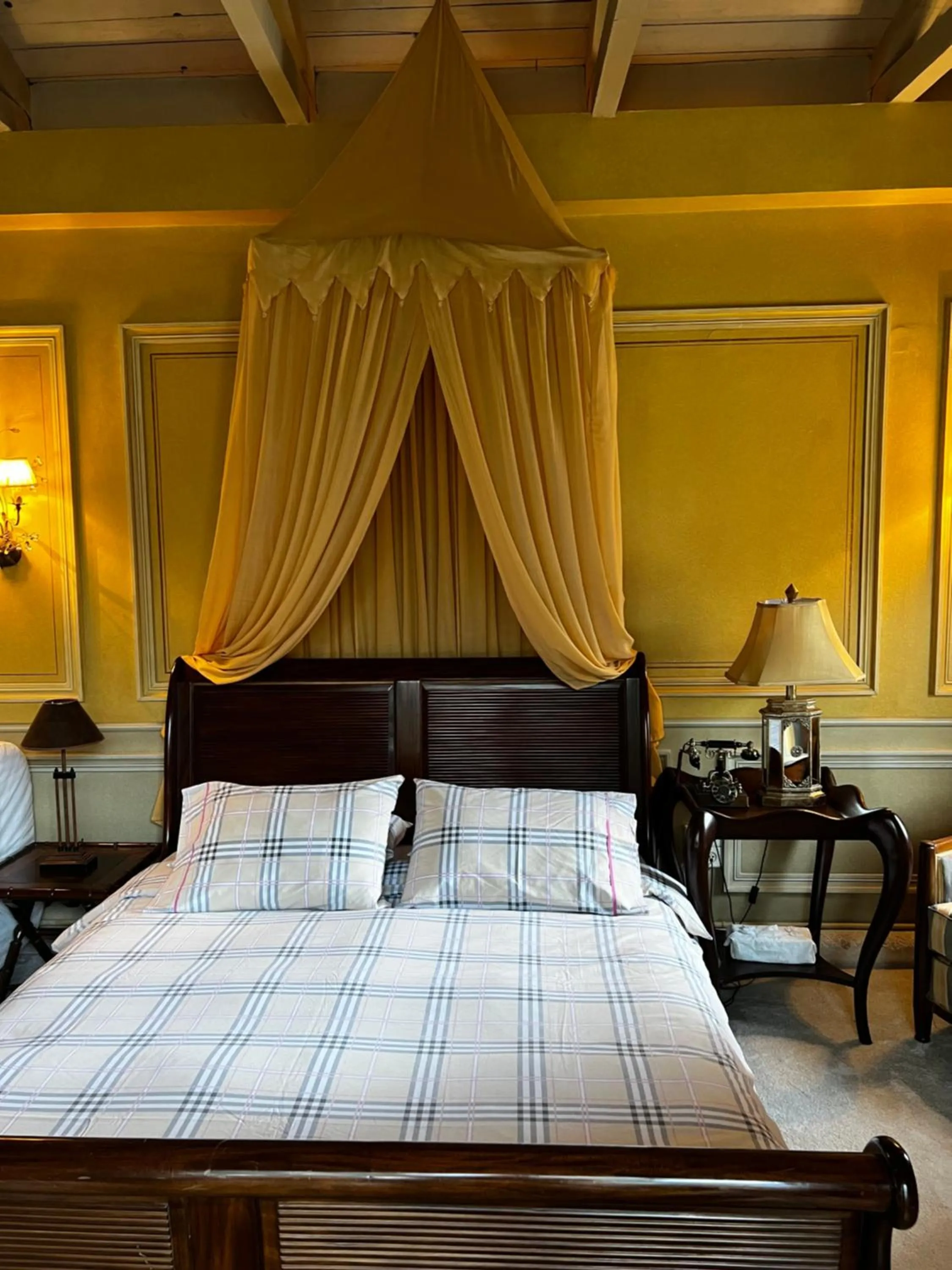 Bed in Anerada inn Suites & Spa - Pet Friendly