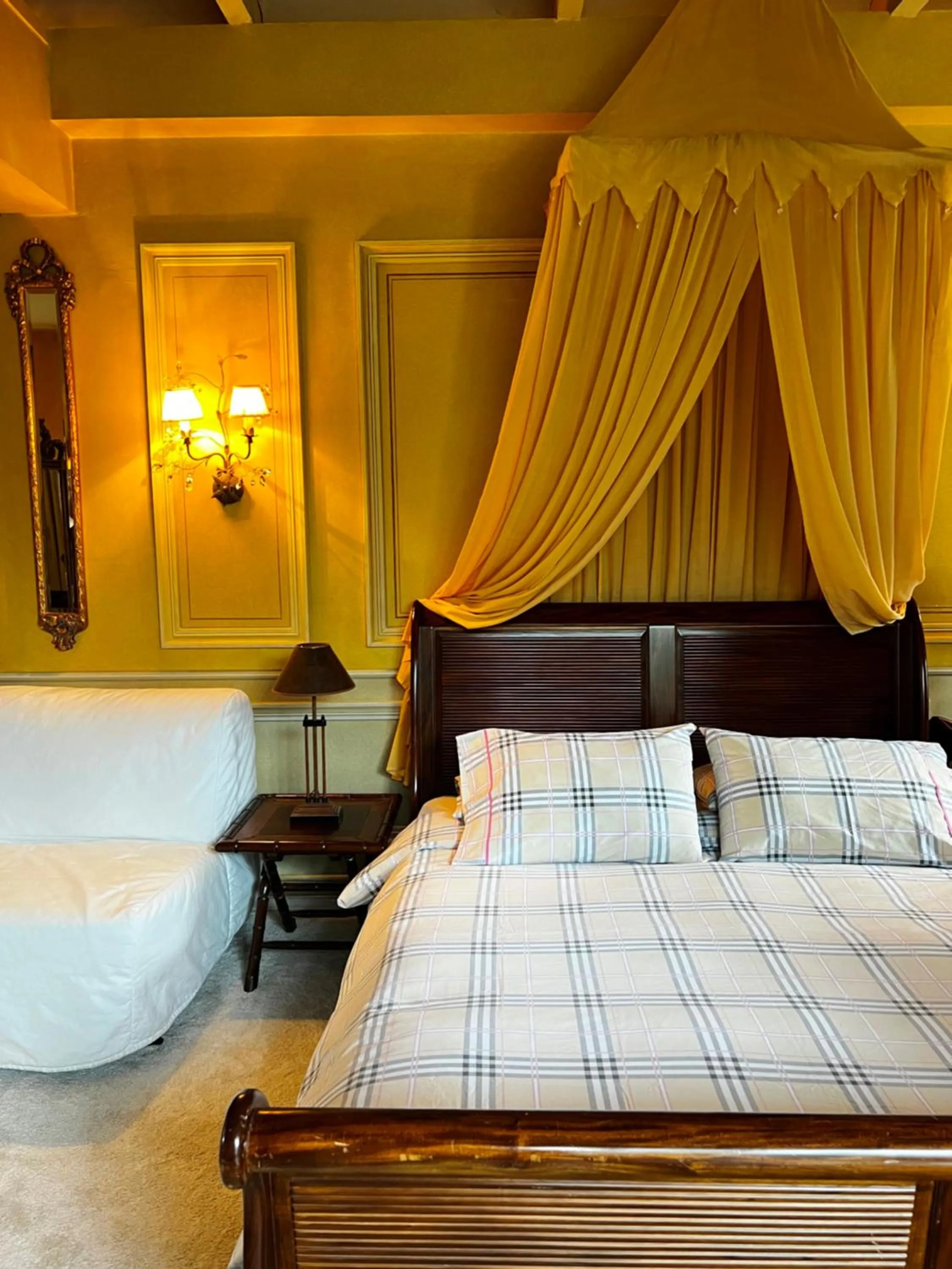 Bed in Anerada inn Suites & Spa - Pet Friendly