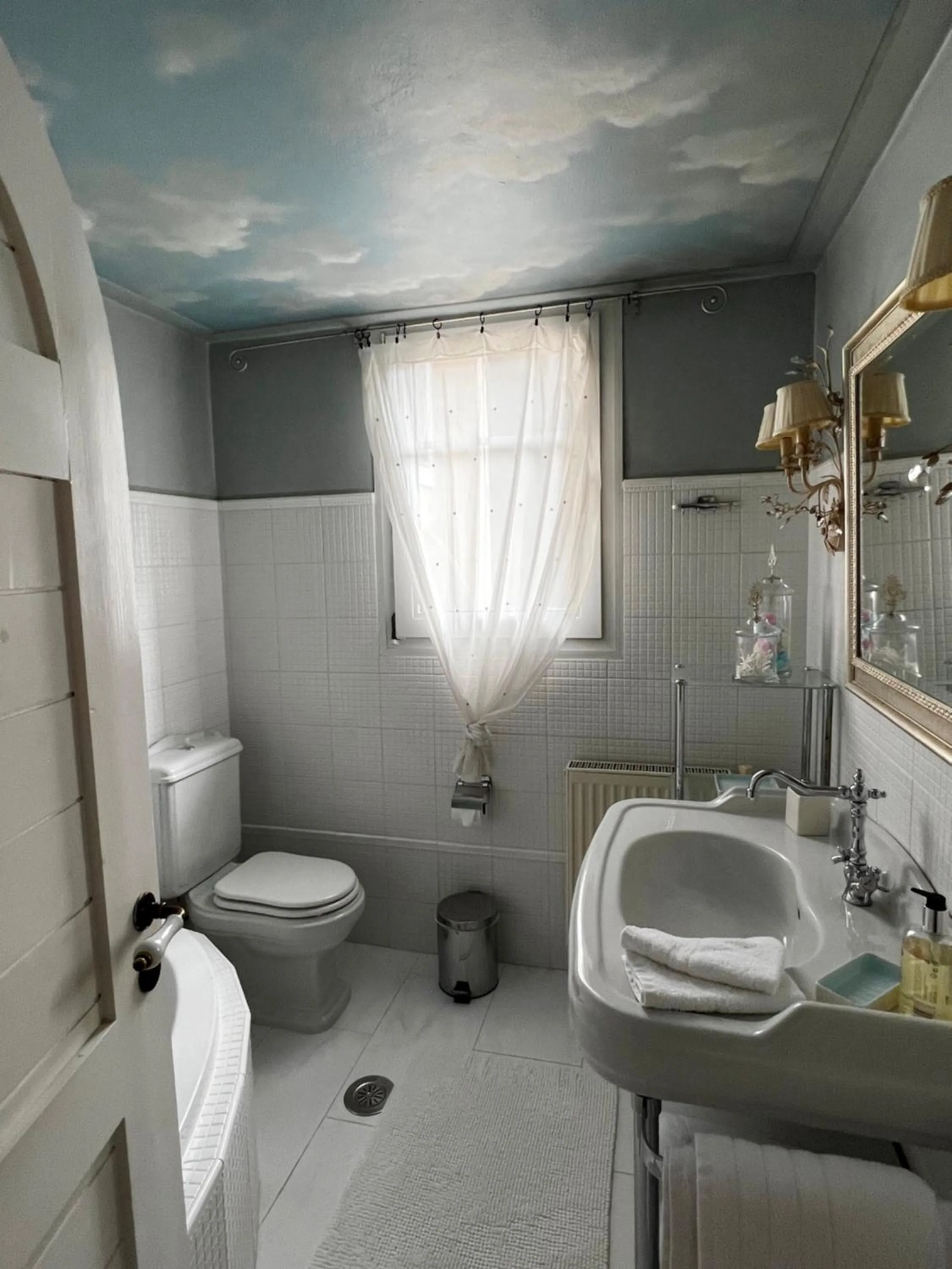 Toilet in Anerada inn Suites & Spa - Pet Friendly