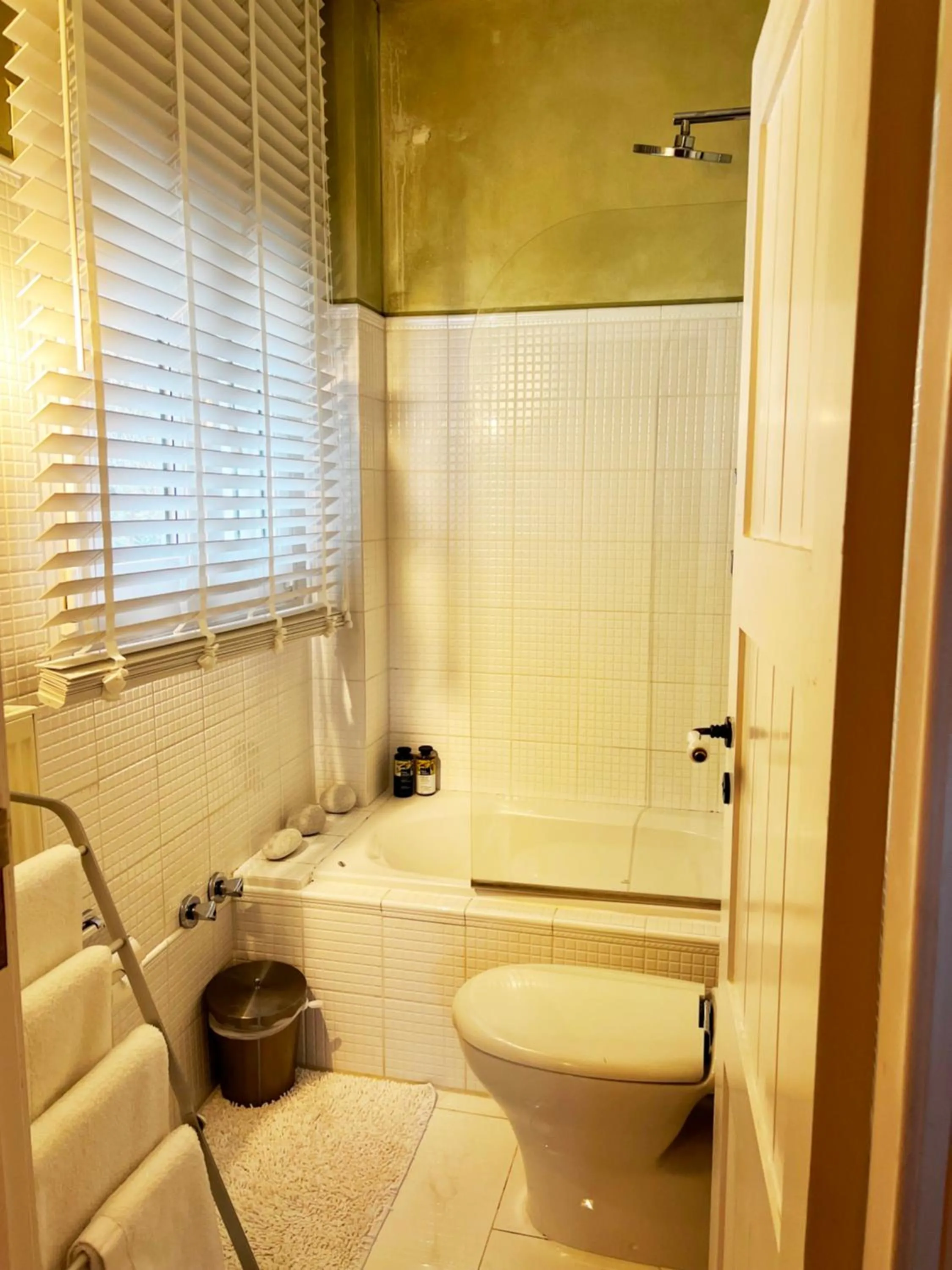 Shower in Anerada inn Suites & Spa - Pet Friendly