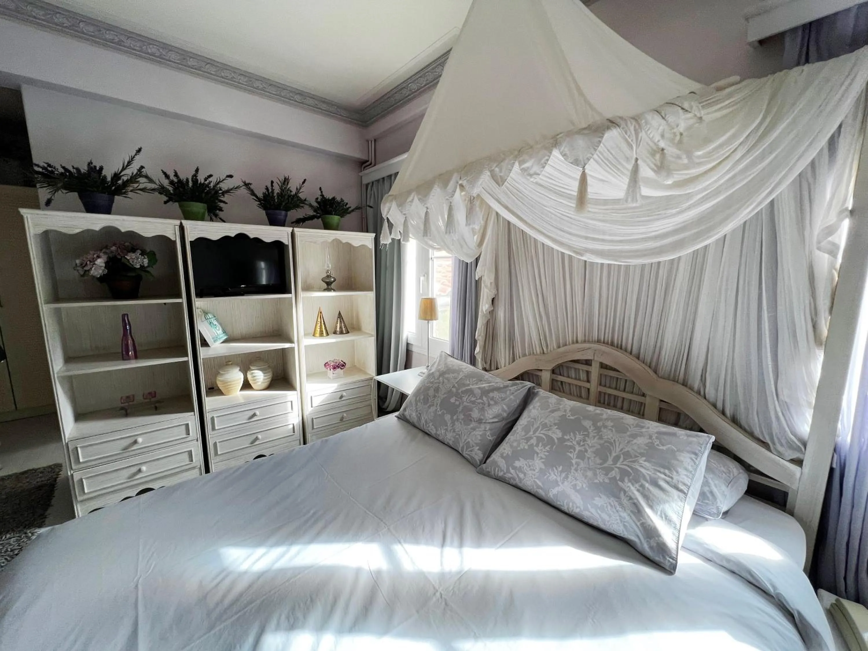 Bed in Anerada inn Suites & Spa - Pet Friendly