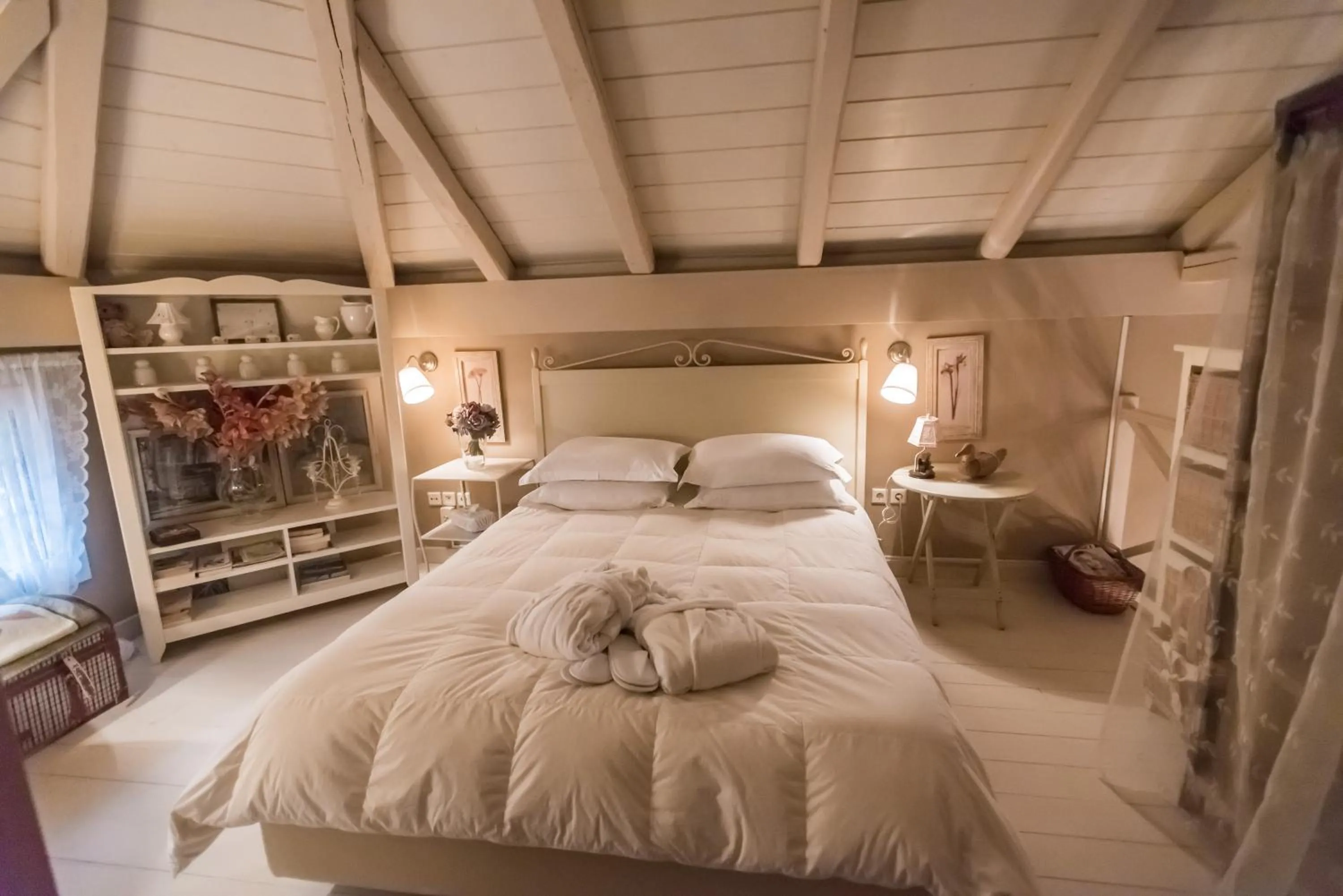 Bed in Anerada inn Suites & Spa - Pet Friendly