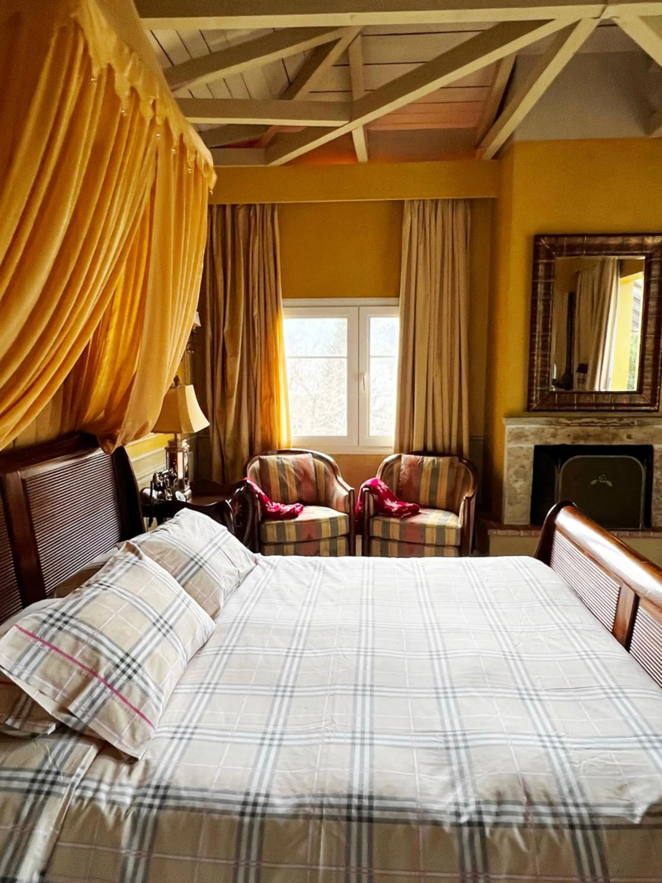 Bed in Anerada inn Suites & Spa - Pet Friendly