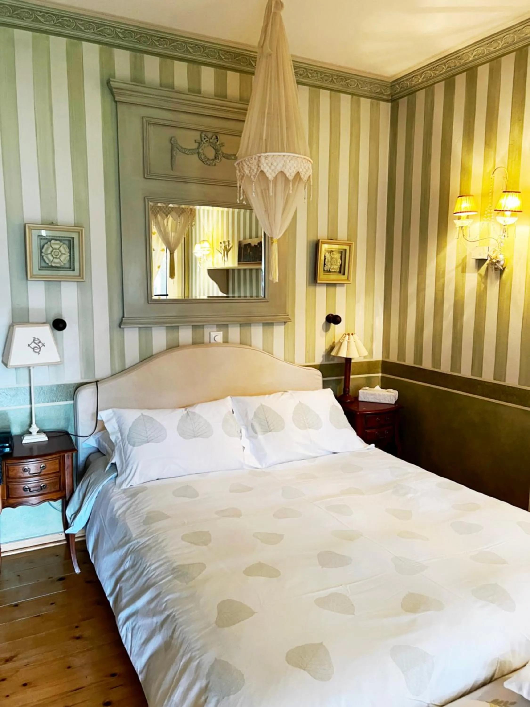 Bed in Anerada inn Suites & Spa - Pet Friendly