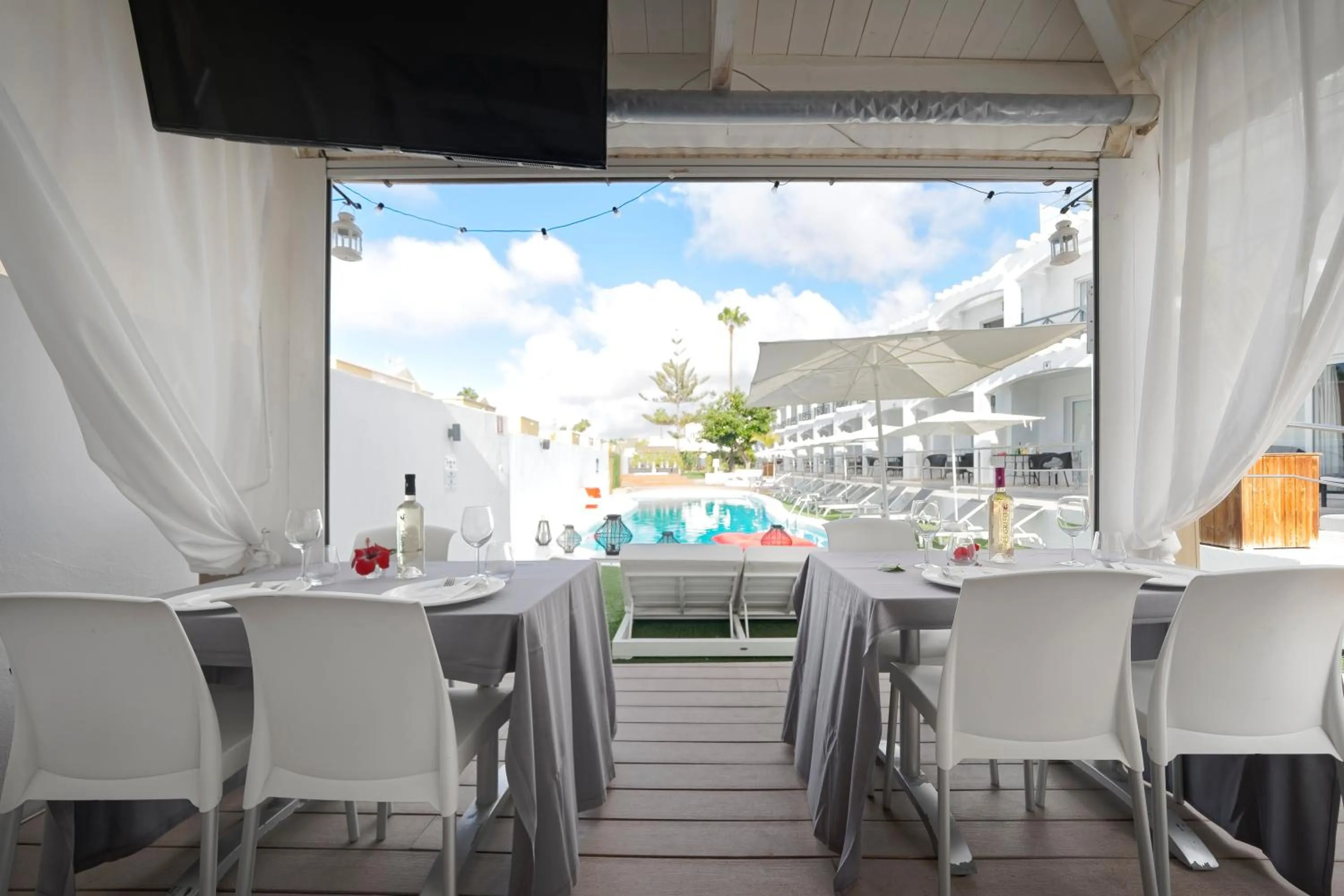 Restaurant/places to eat in Vista Bonita - Gay and Lesbian Only Resort