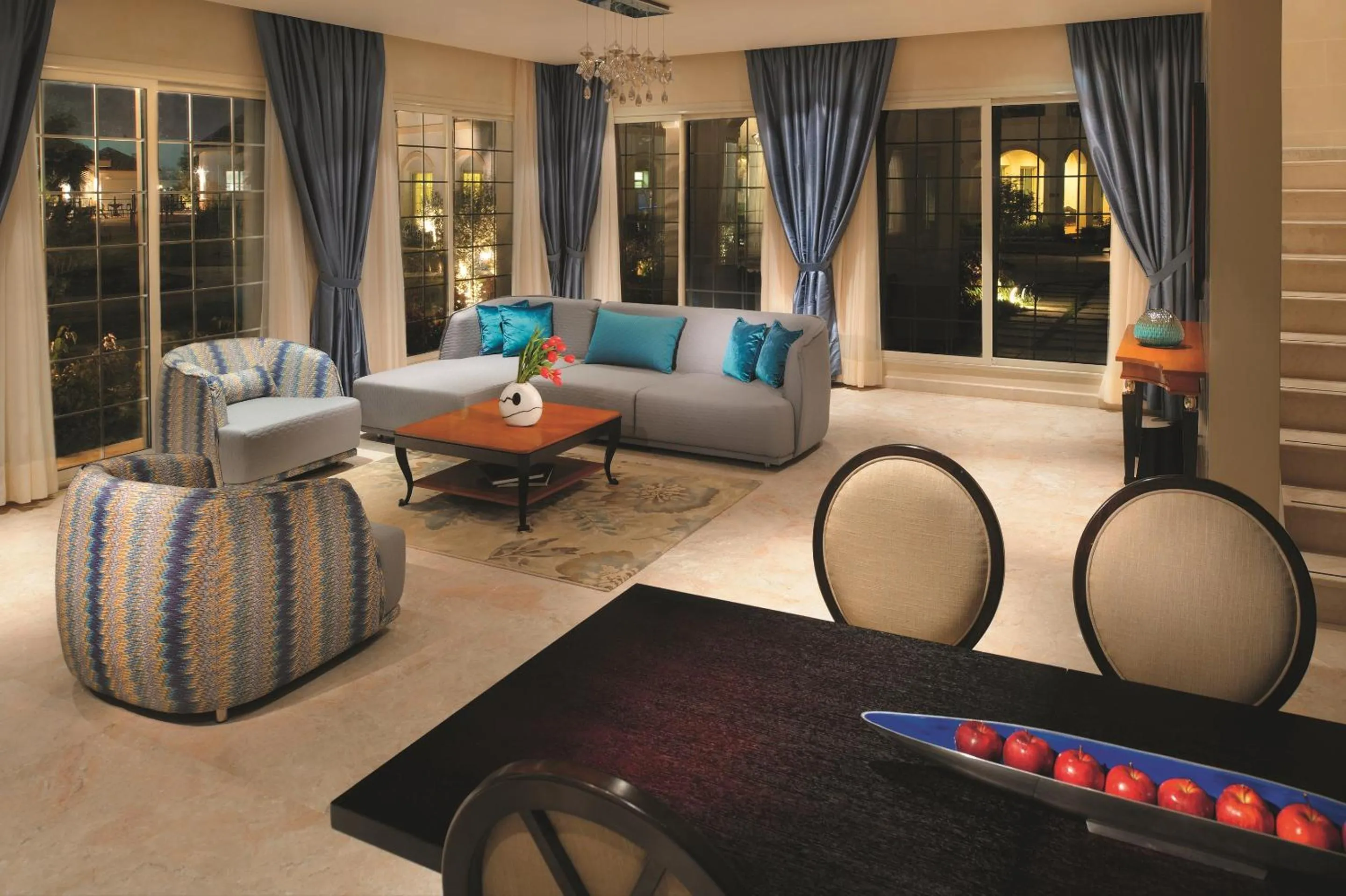 Living room in Mövenpick Beach Resort Al Khobar