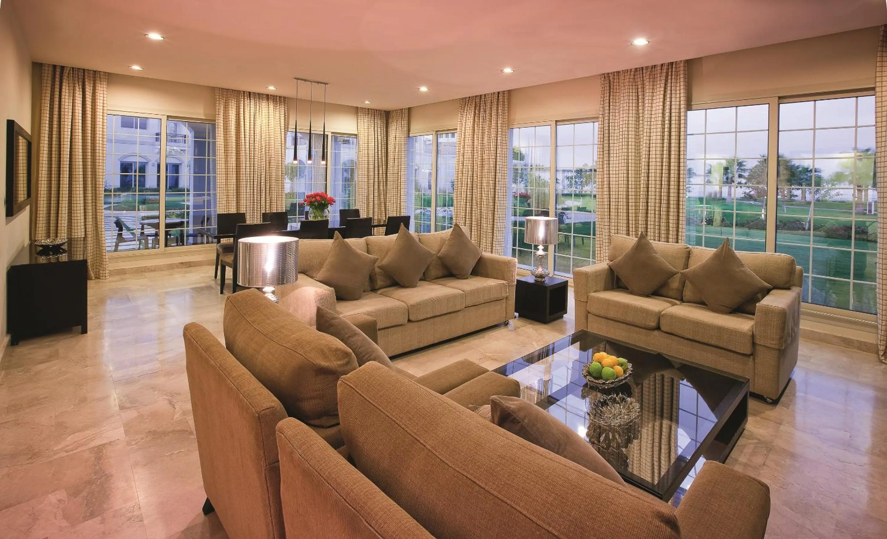 Living room in Mövenpick Beach Resort Al Khobar