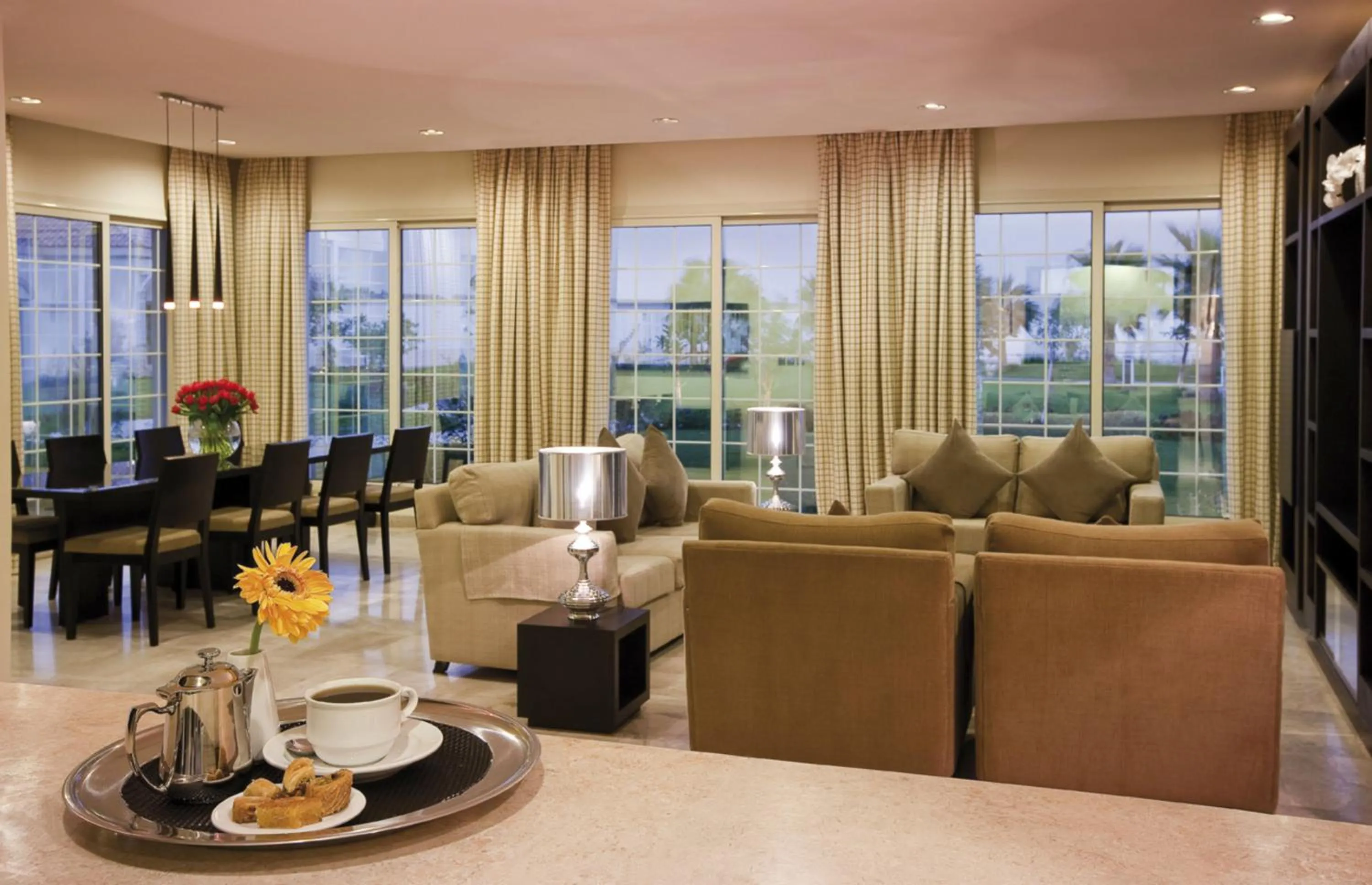 Living room in Mövenpick Beach Resort Al Khobar