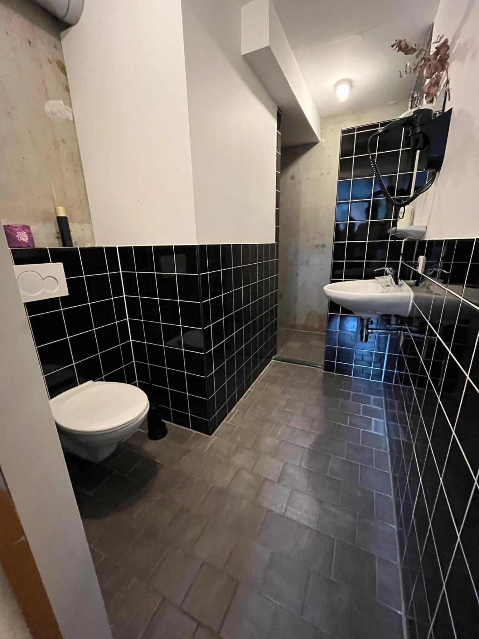 Bathroom in ClinkMama