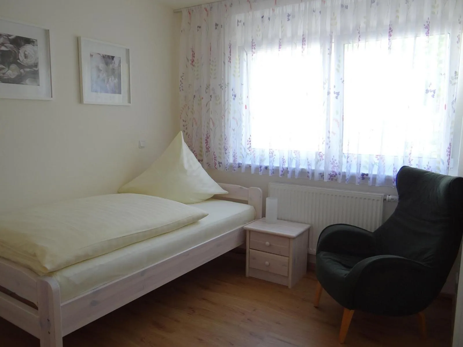 Bedroom, Bed in Villa Sonnenhof