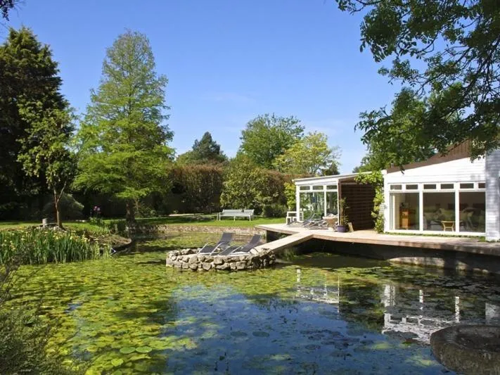 Property building in TOR Rooms