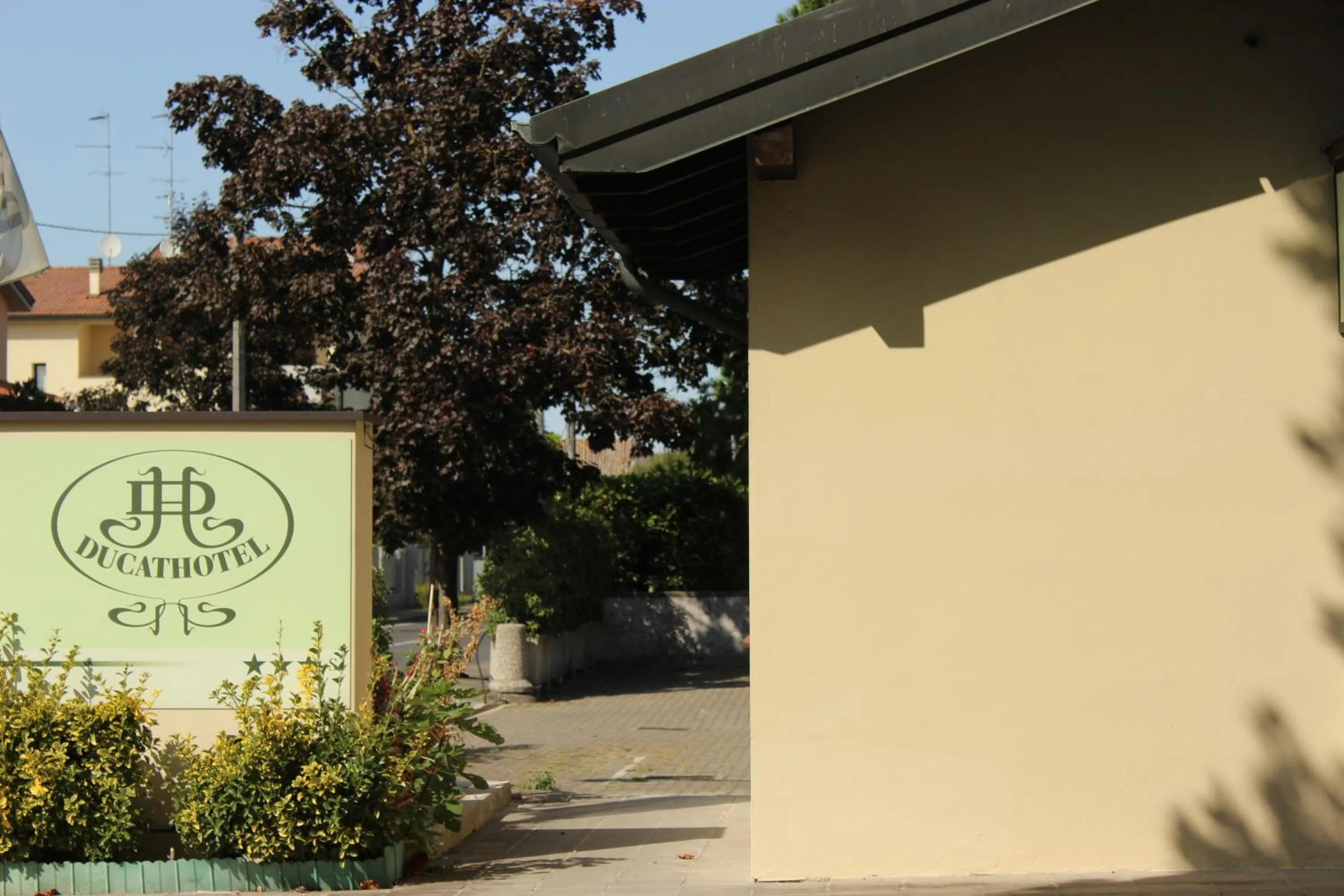 Property building in Ducathotel