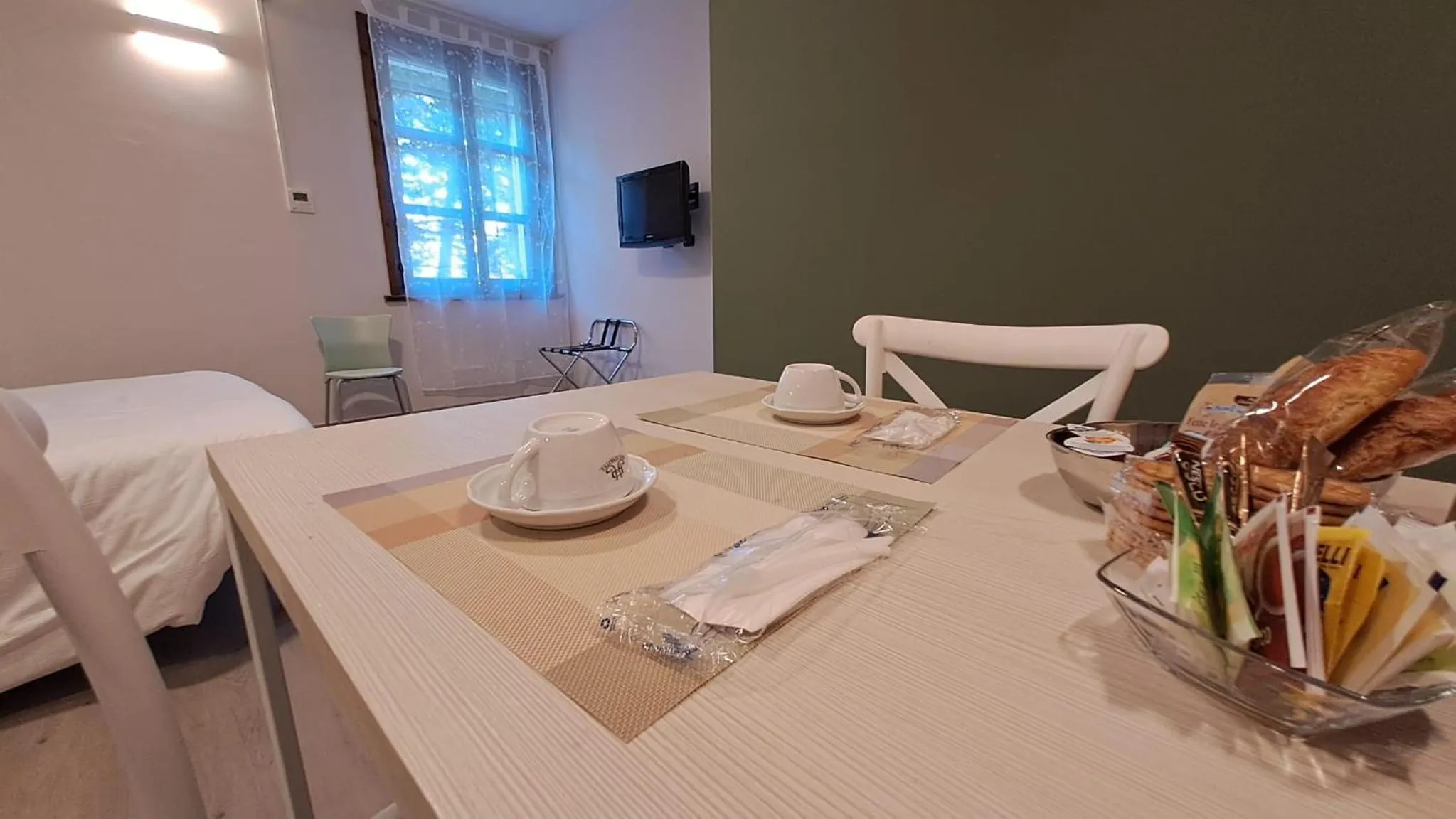 Photo of the whole room, Bed in Ducathotel