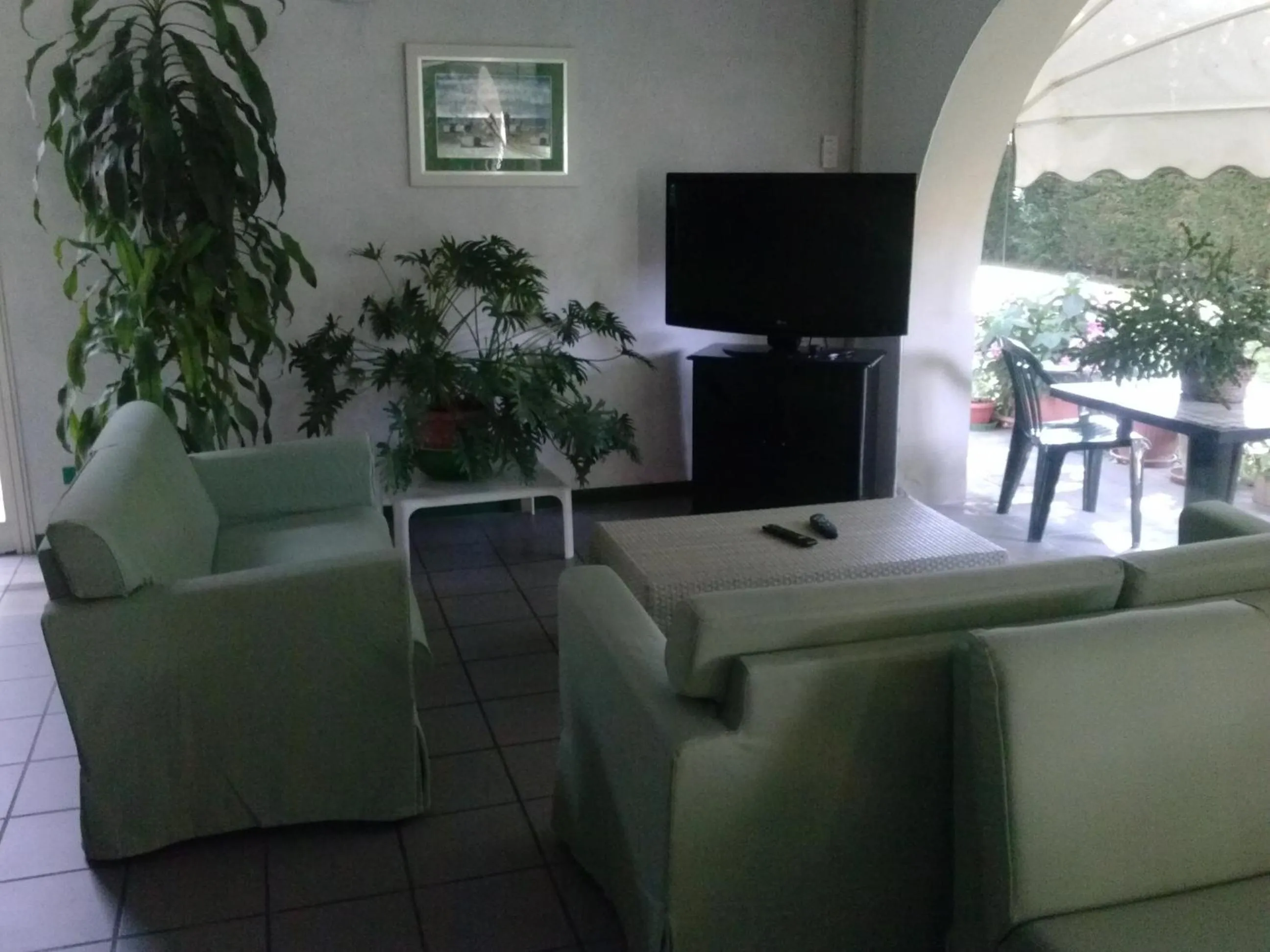 Communal lounge/ TV room in Ducathotel