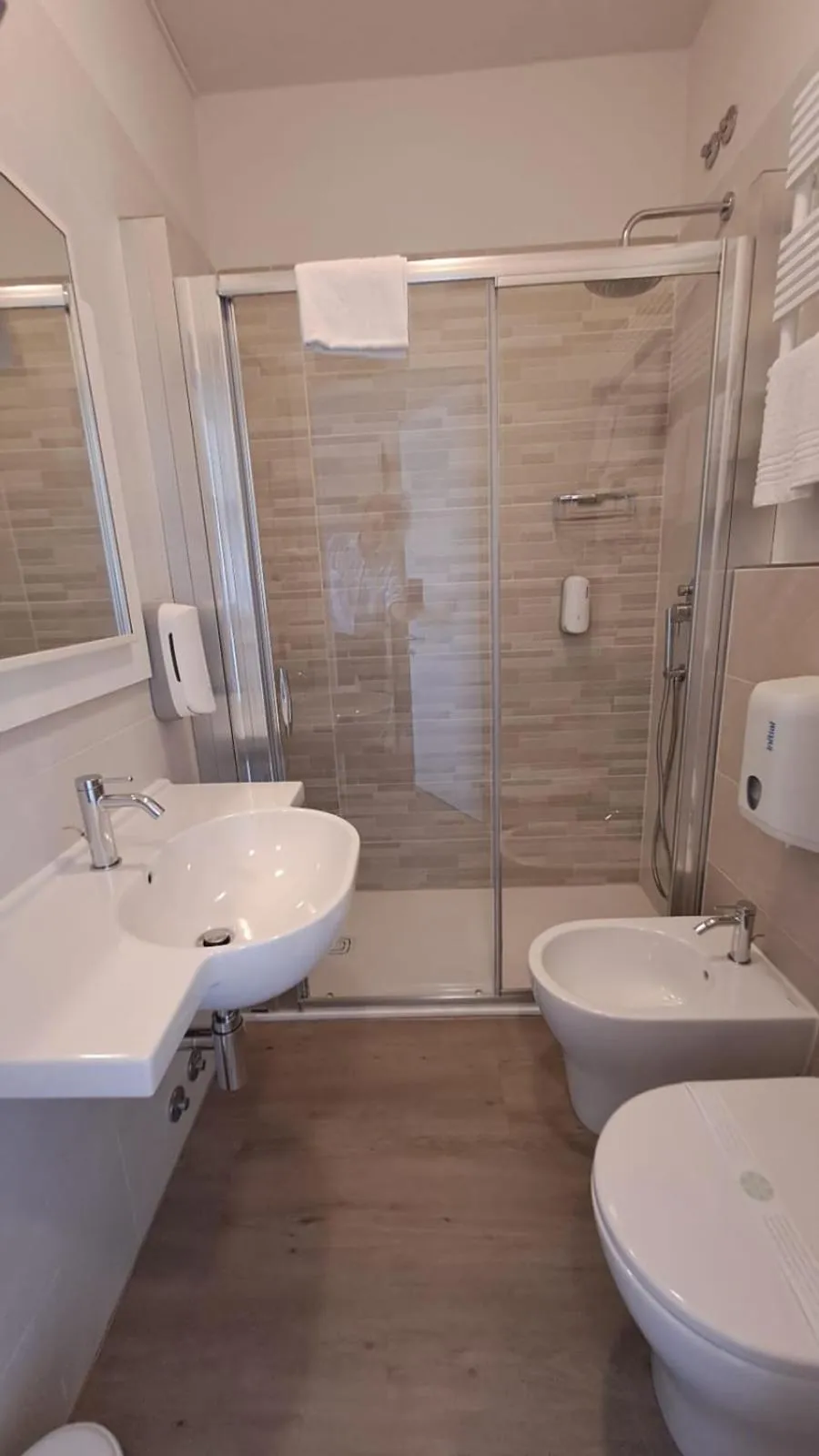 Bathroom in Ducathotel