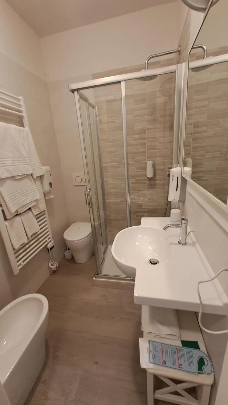 Bathroom in Ducathotel