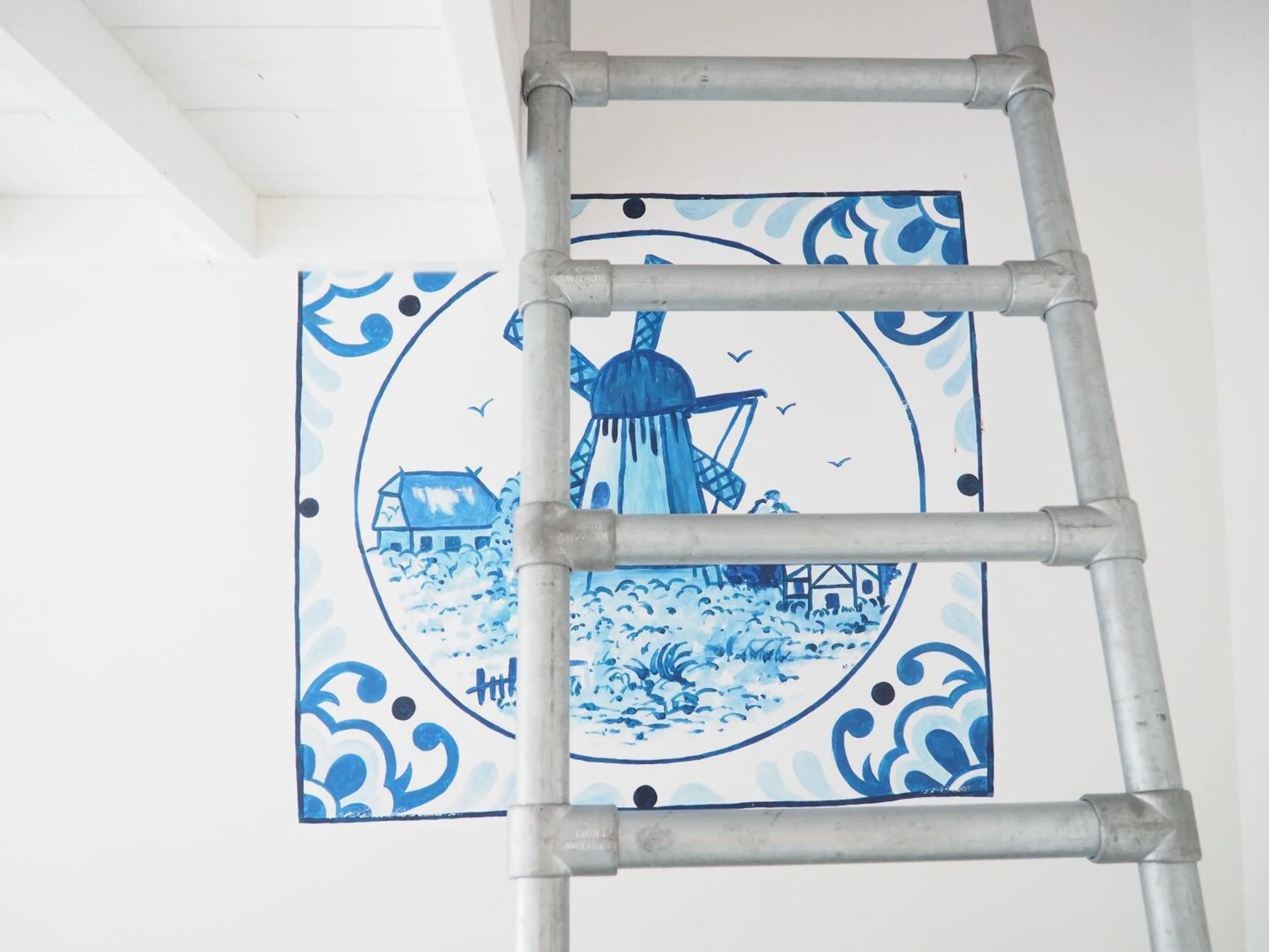 bunk bed in ClinkCoco