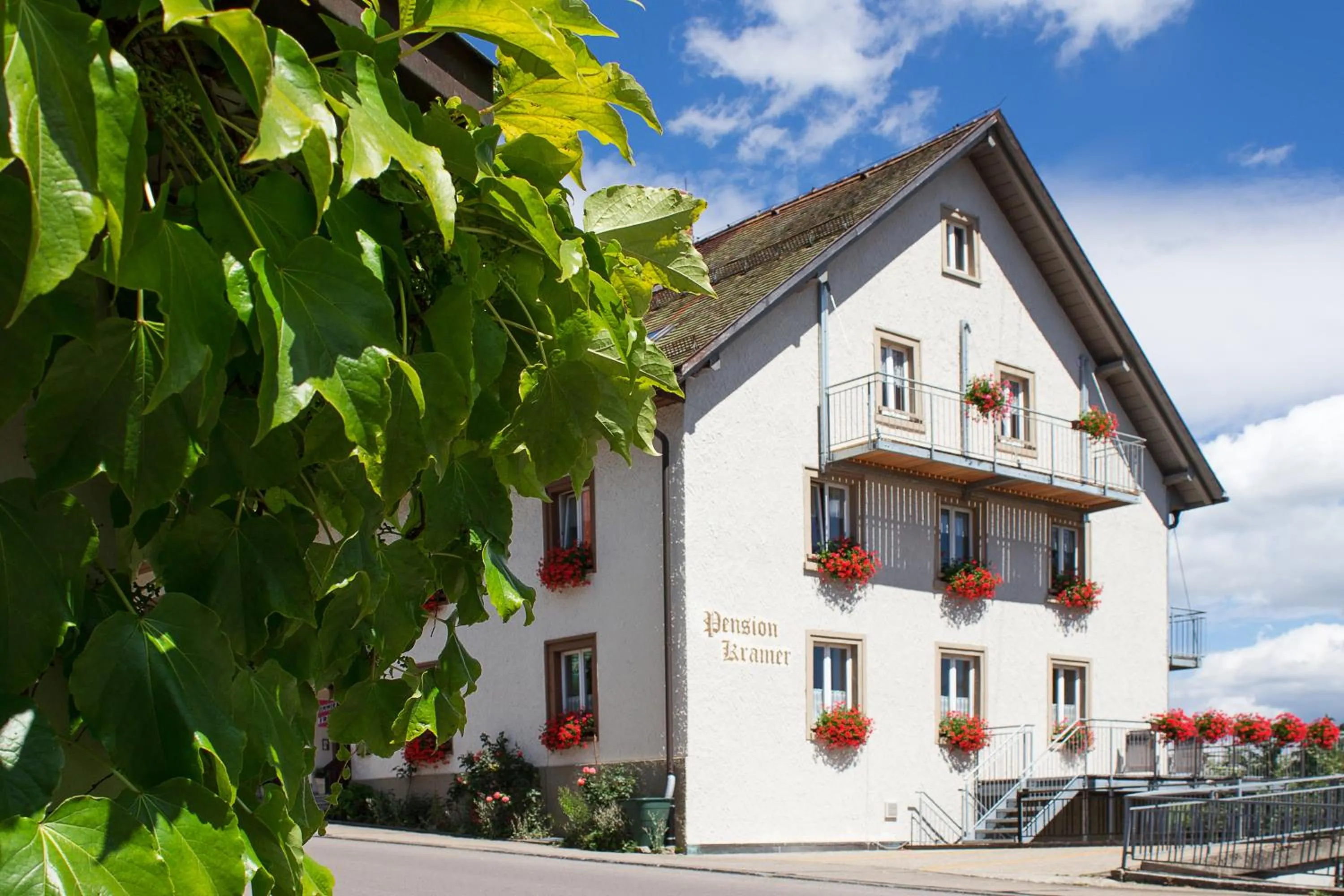Facade/entrance in Pension Kramer