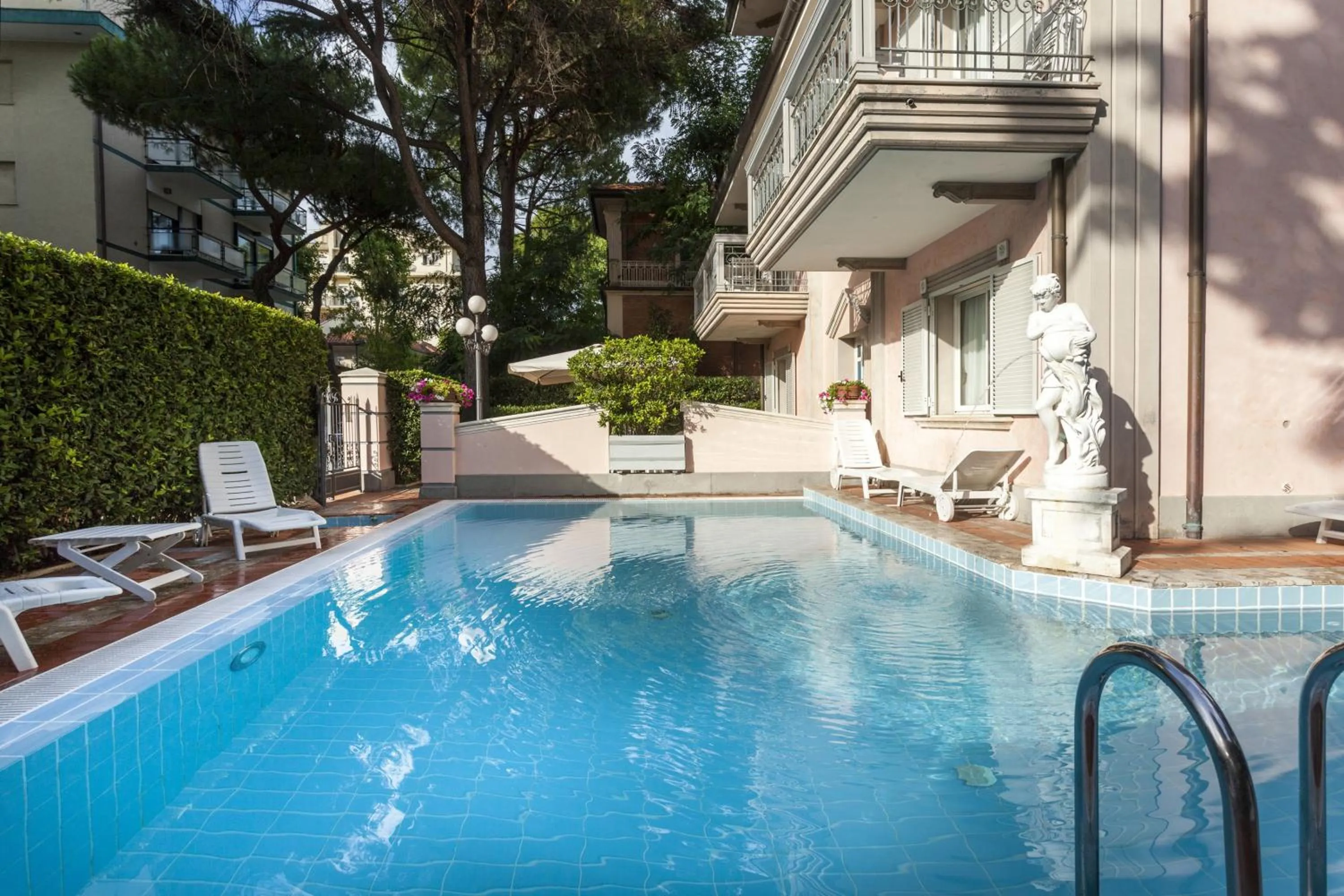 Swimming pool in Residenza Villa Lidia