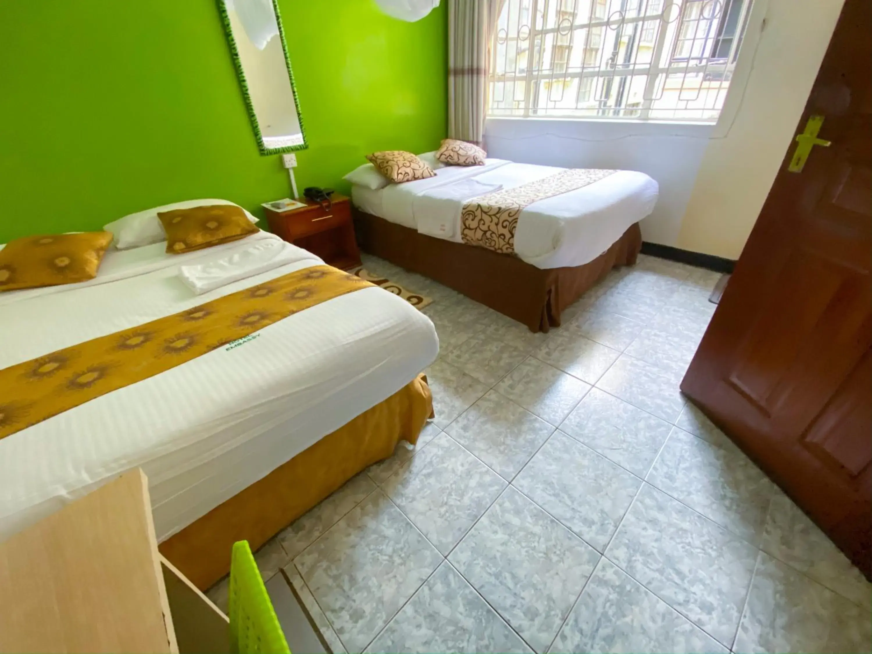Standard Twin Room in Hotel Embassy Standard Twin Room in Hotel Embassy