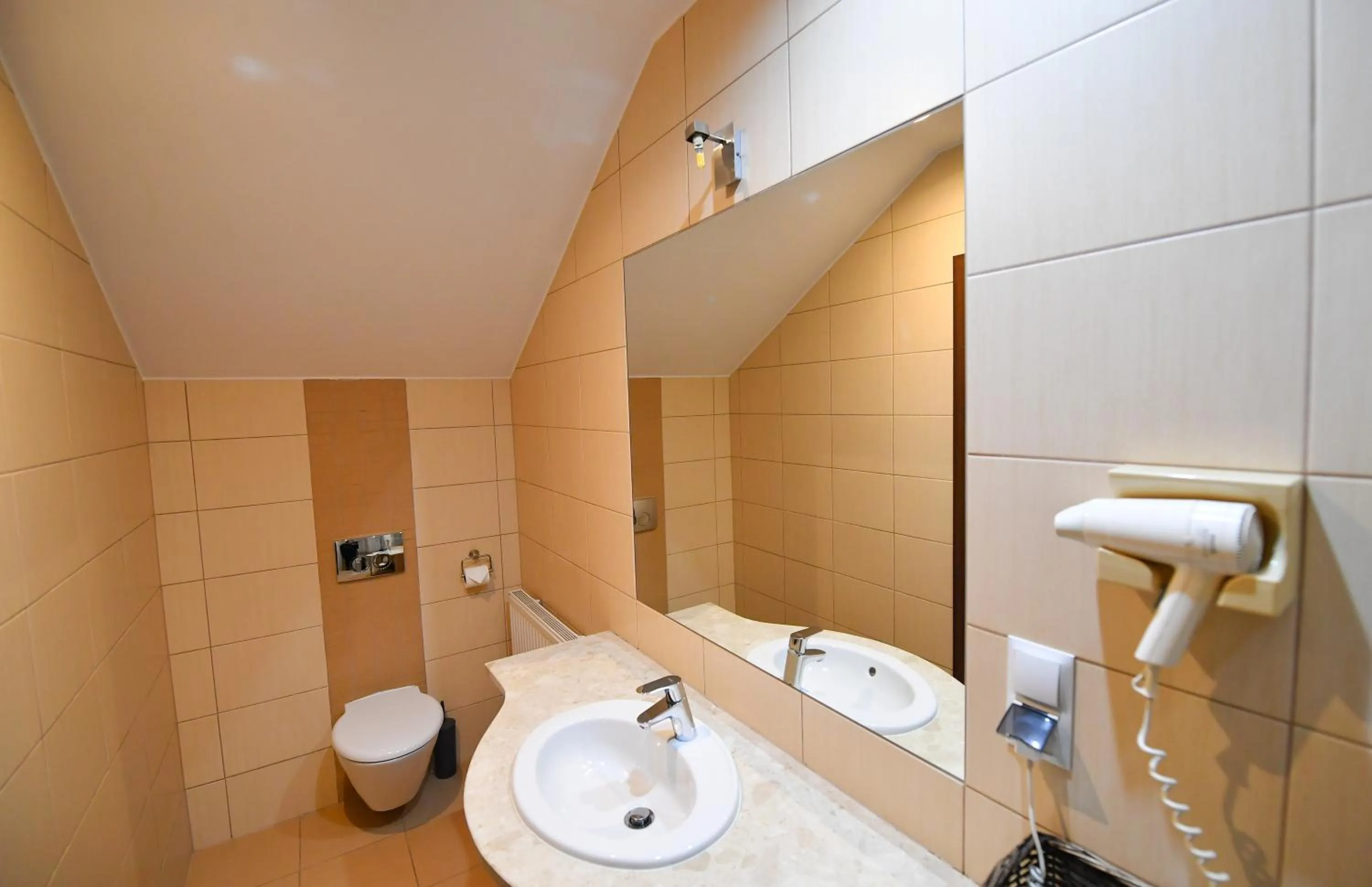 Shower in Hotel Focus Centrum Konferencyjne