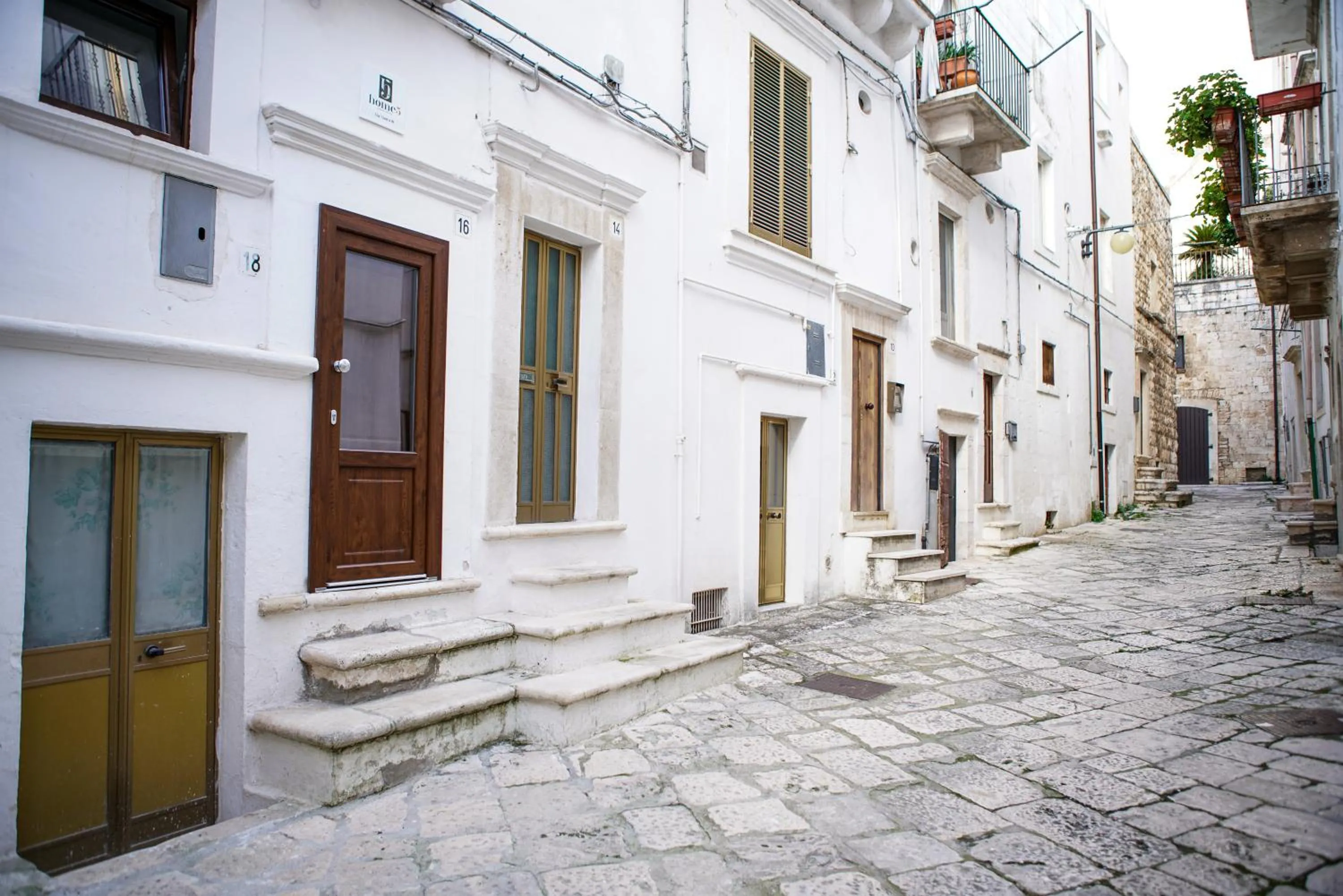 HOME 5 - Via Nuova