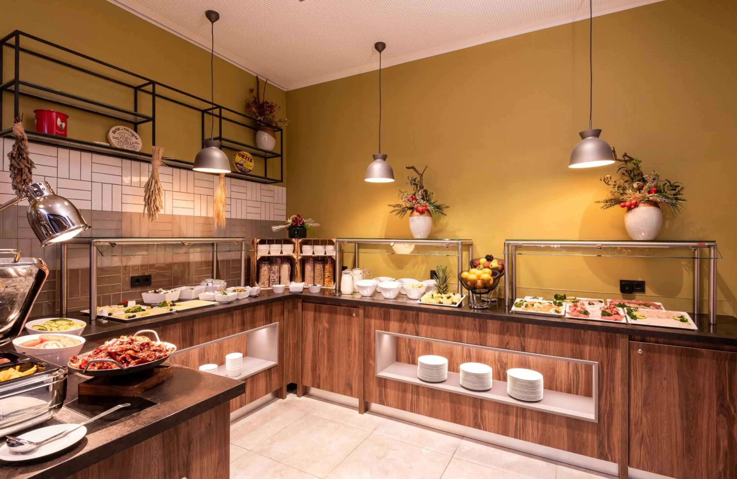 Buffet breakfast in Leonardo Hotel Bad Kreuznach