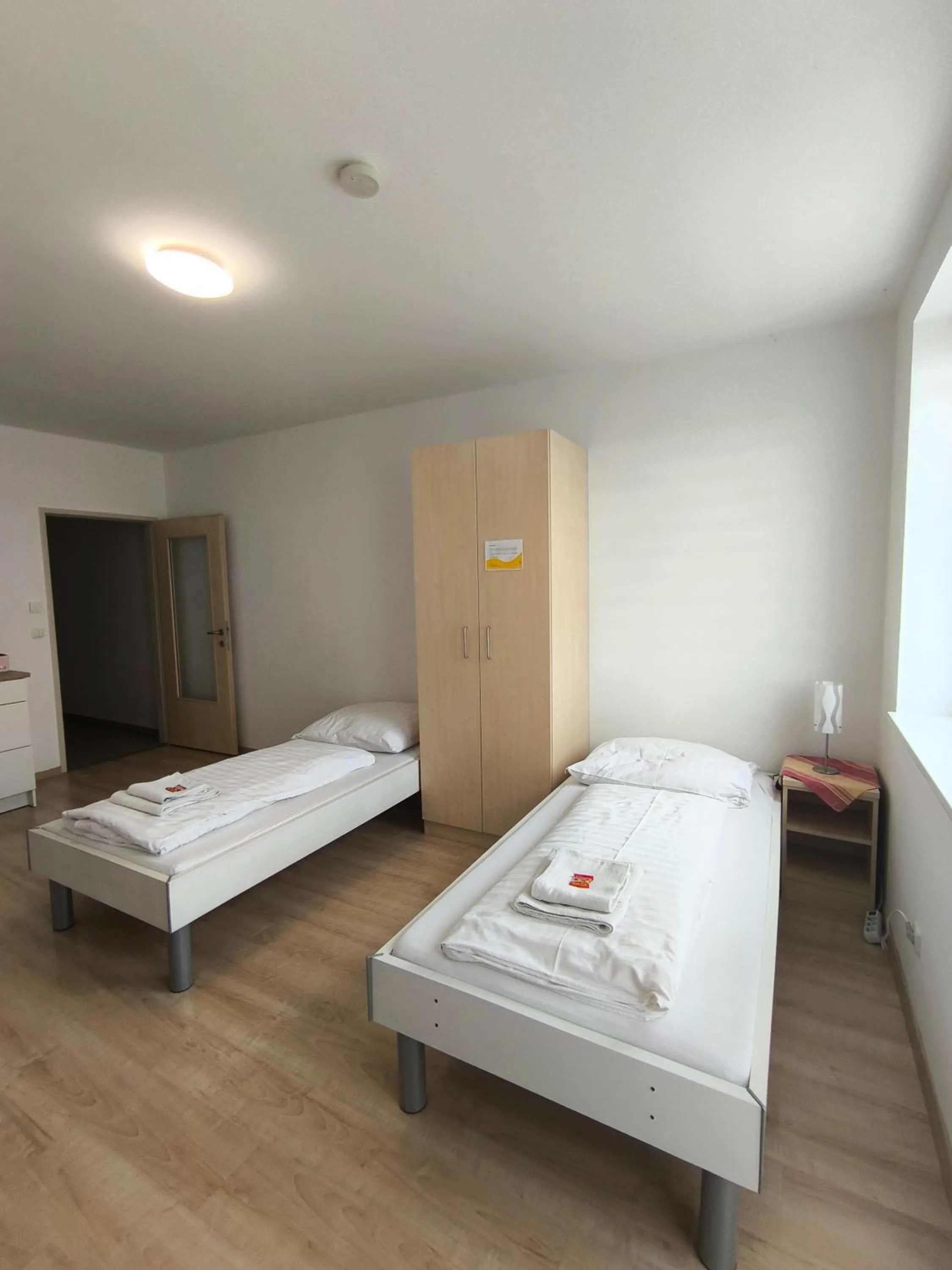 Photo of the whole room, Bed in Schlafplatzl