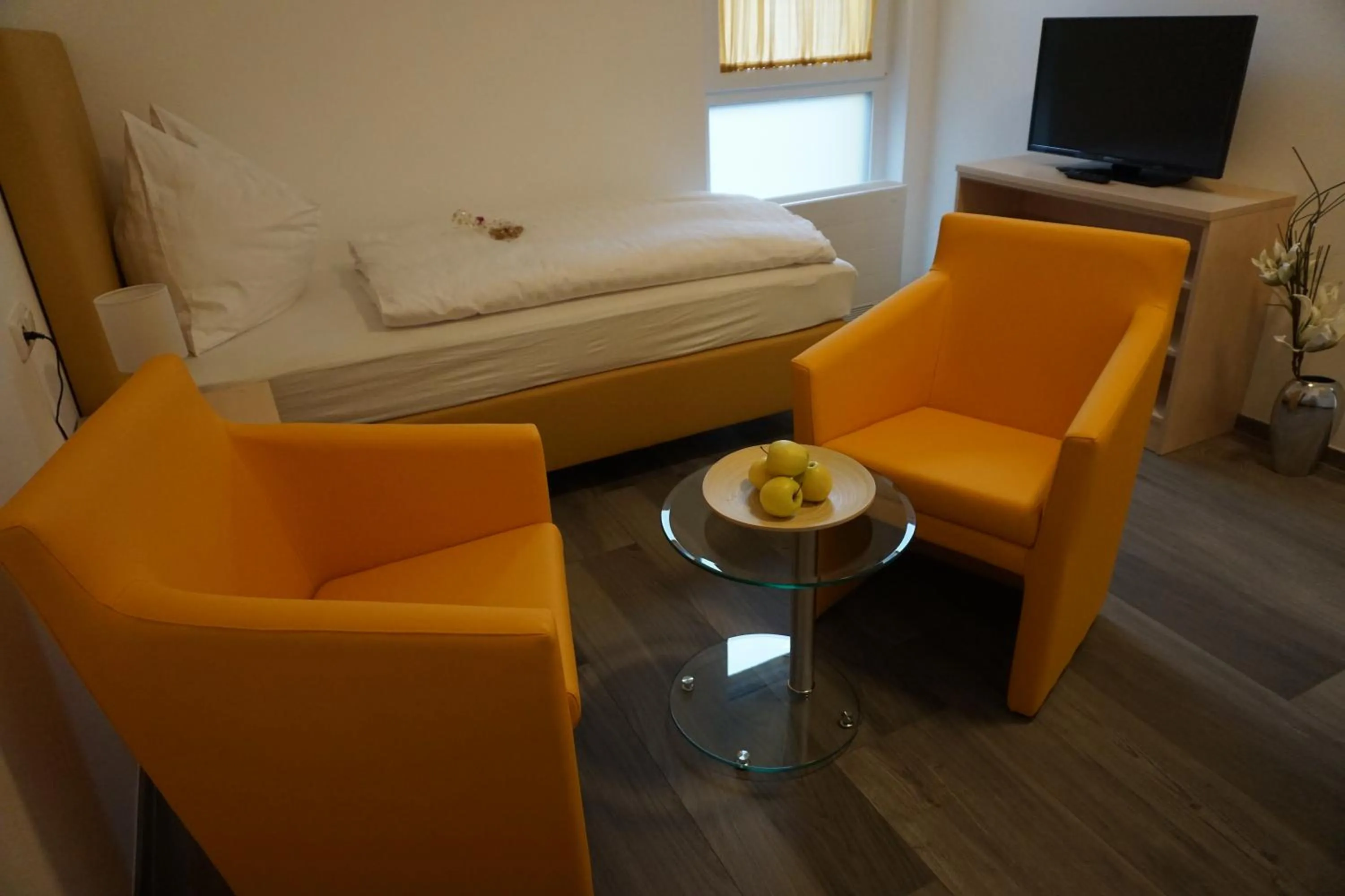 Photo of the whole room, Bed in Schlafplatzl